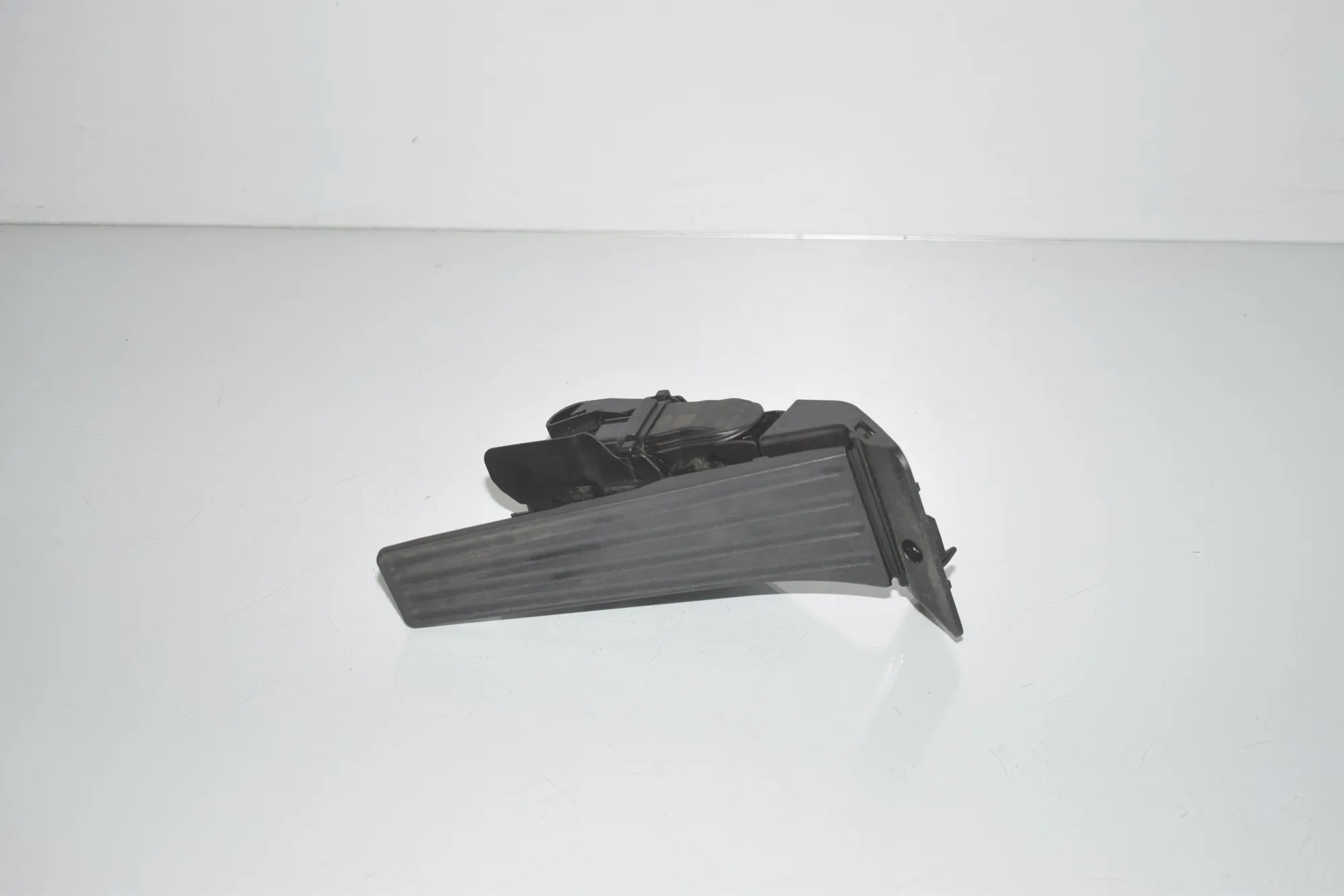 Throttle Pedal – OEM 6853175 · BMW 3 Touring (F31) 335 d xDrive 2016 – 2