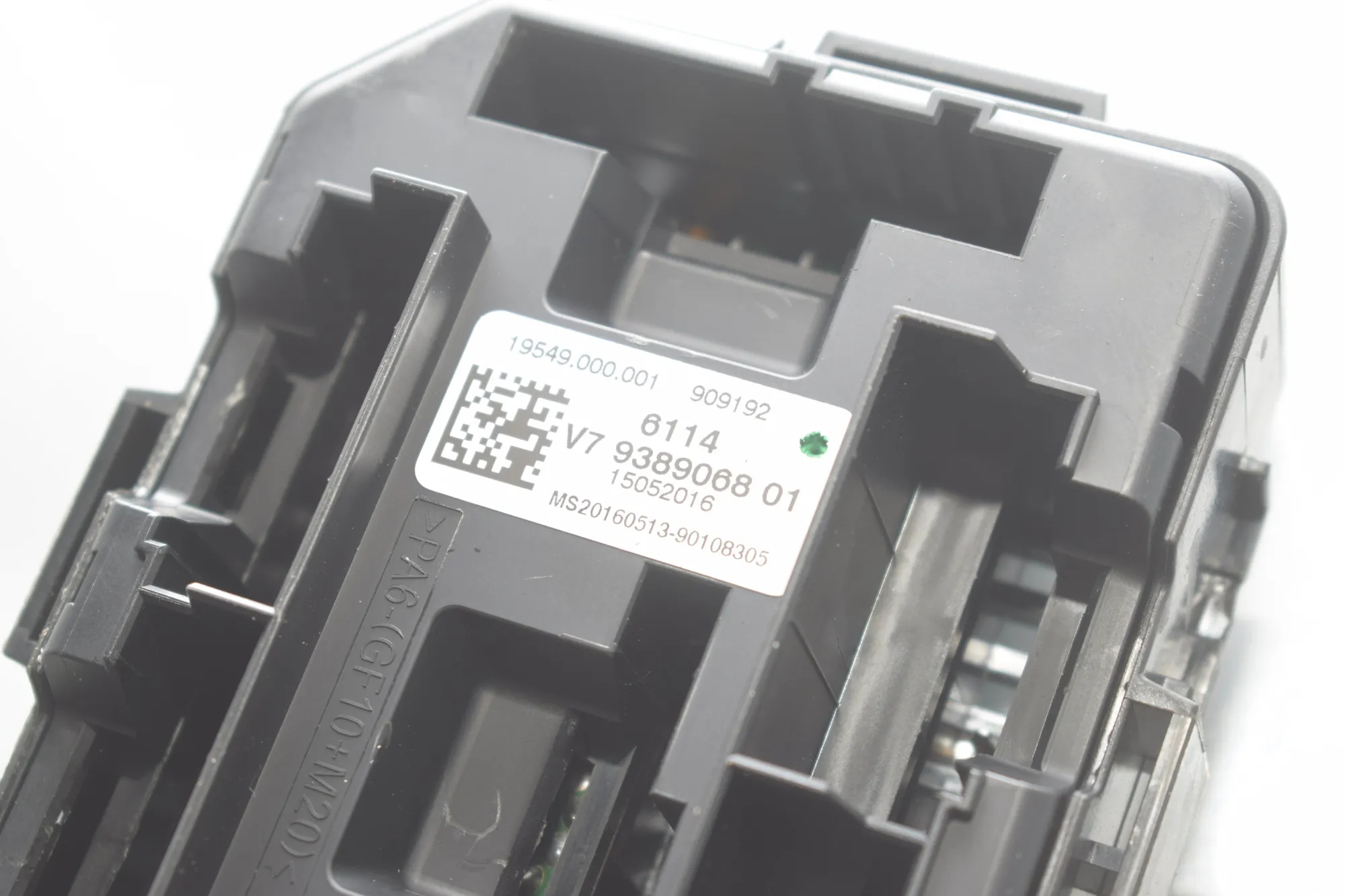 Fuse Box – OEM 9389068 · BMW 3 Touring (F31) 335 d xDrive 2016 – 4