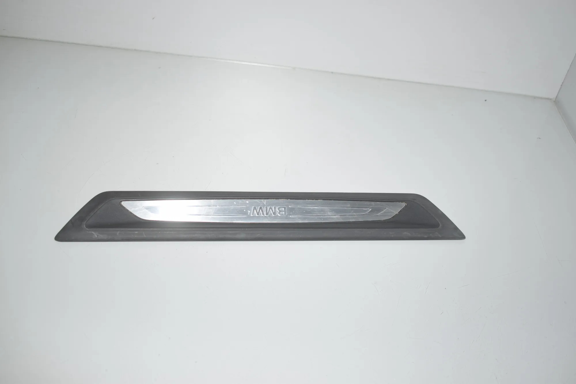 Front Right Interior Step Trim – OEM 7410460 · BMW 3 Touring (F31) 335 d xDrive 2016 – 3