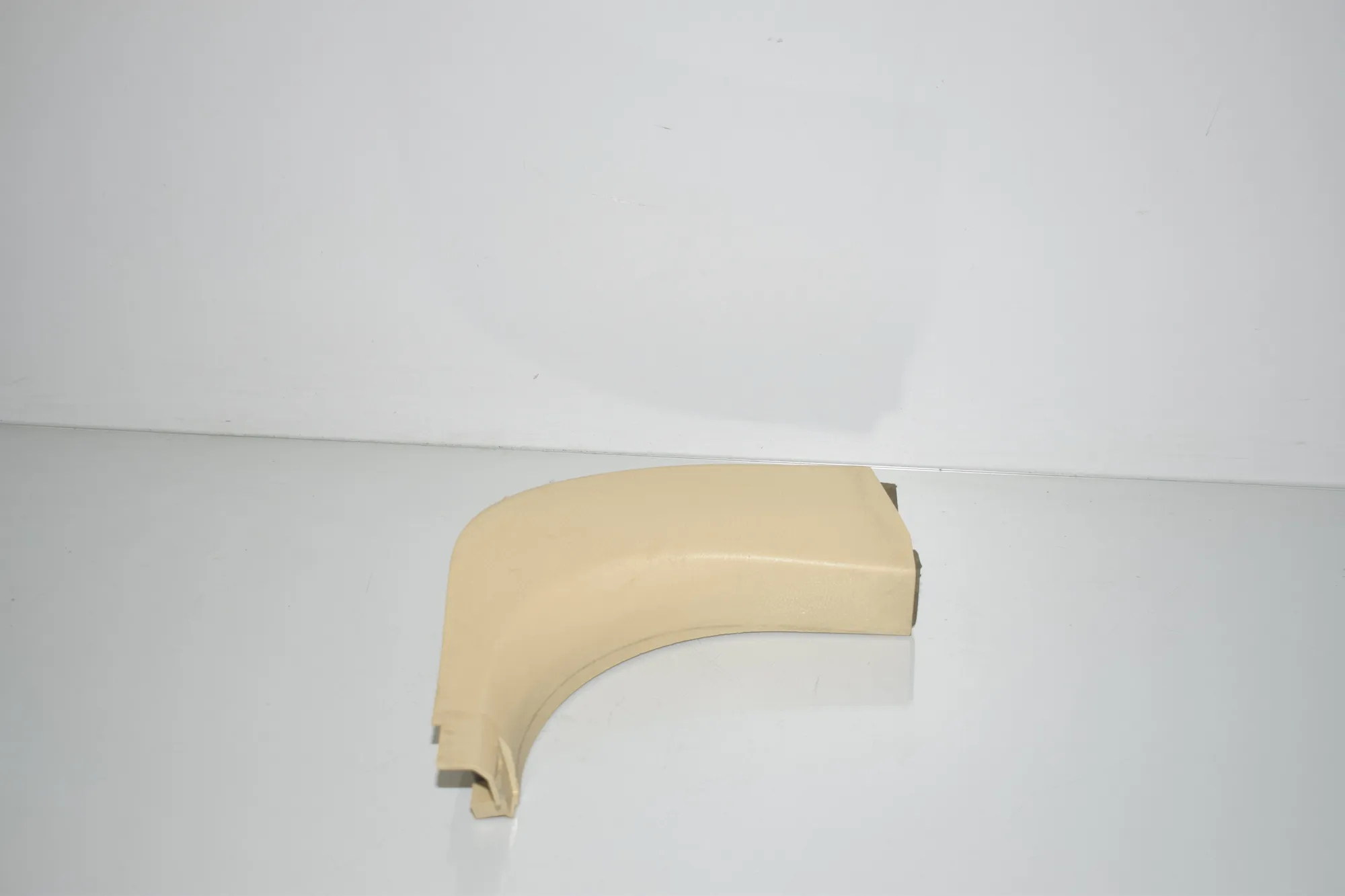 Front Right Interior Step Trim – OEM 9162736 · BMW 5 Touring (F11) 535 d xDrive 2011