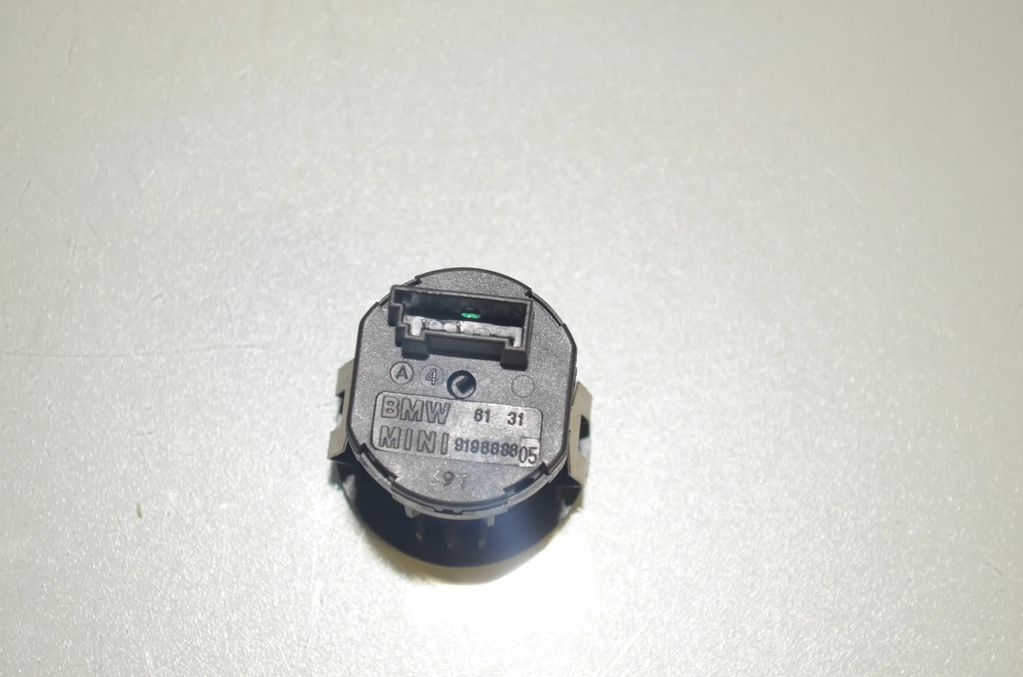 SRS Switch – OEM 9198888 · BMW 5 Touring (F11) 535 d xDrive 2011 – 4