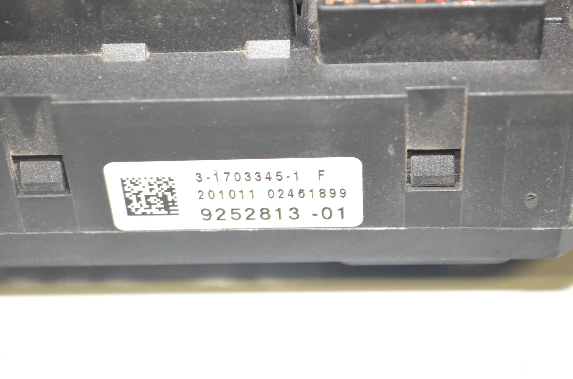 Fuse Box – OEM 9252813 · BMW 5 Touring (F11) 535 d xDrive 2011 – 4