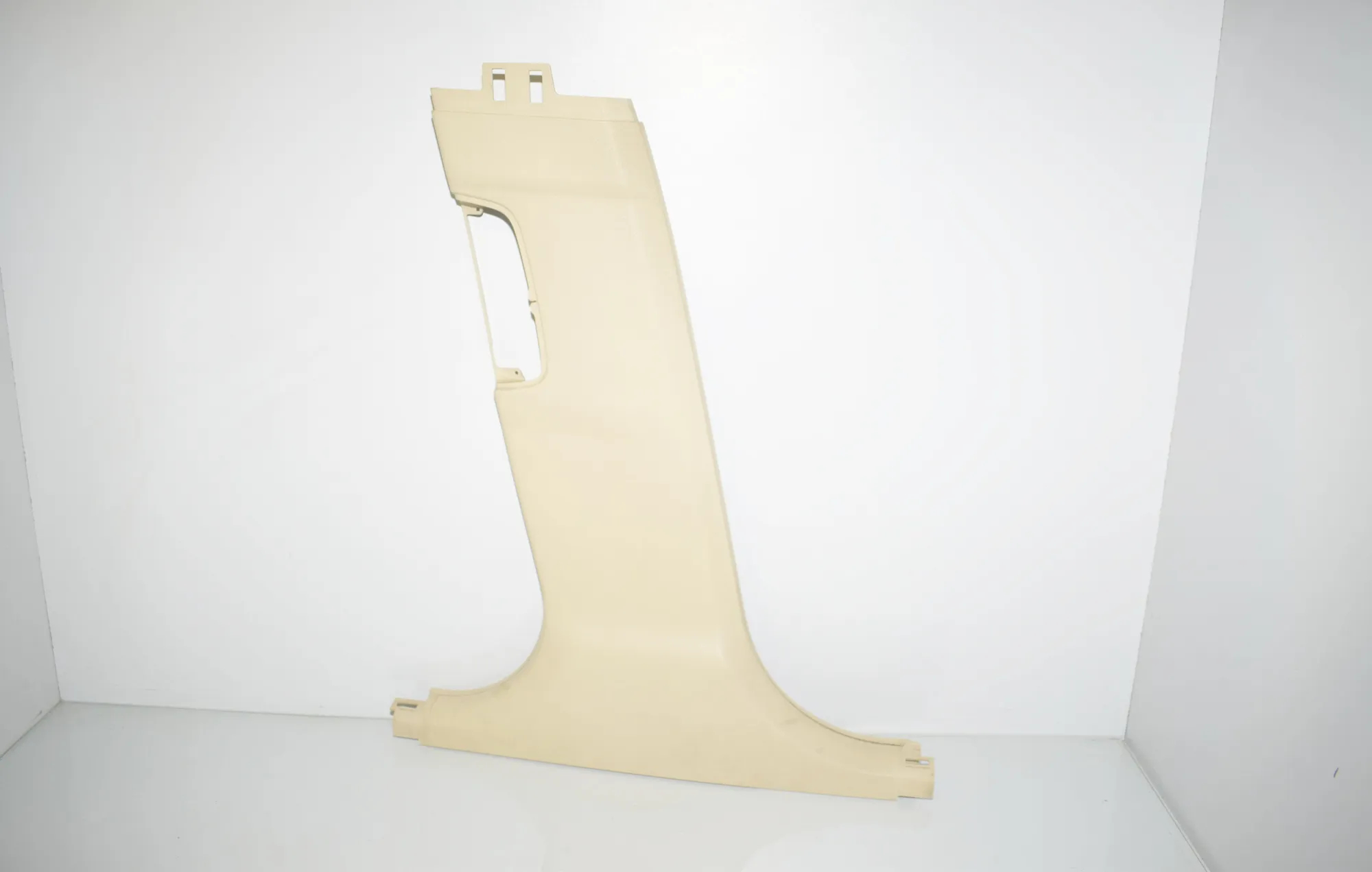 Left Side B Pillar Trim – OEM 9116353 · BMW 5 Touring (F11) 535 d xDrive 2011