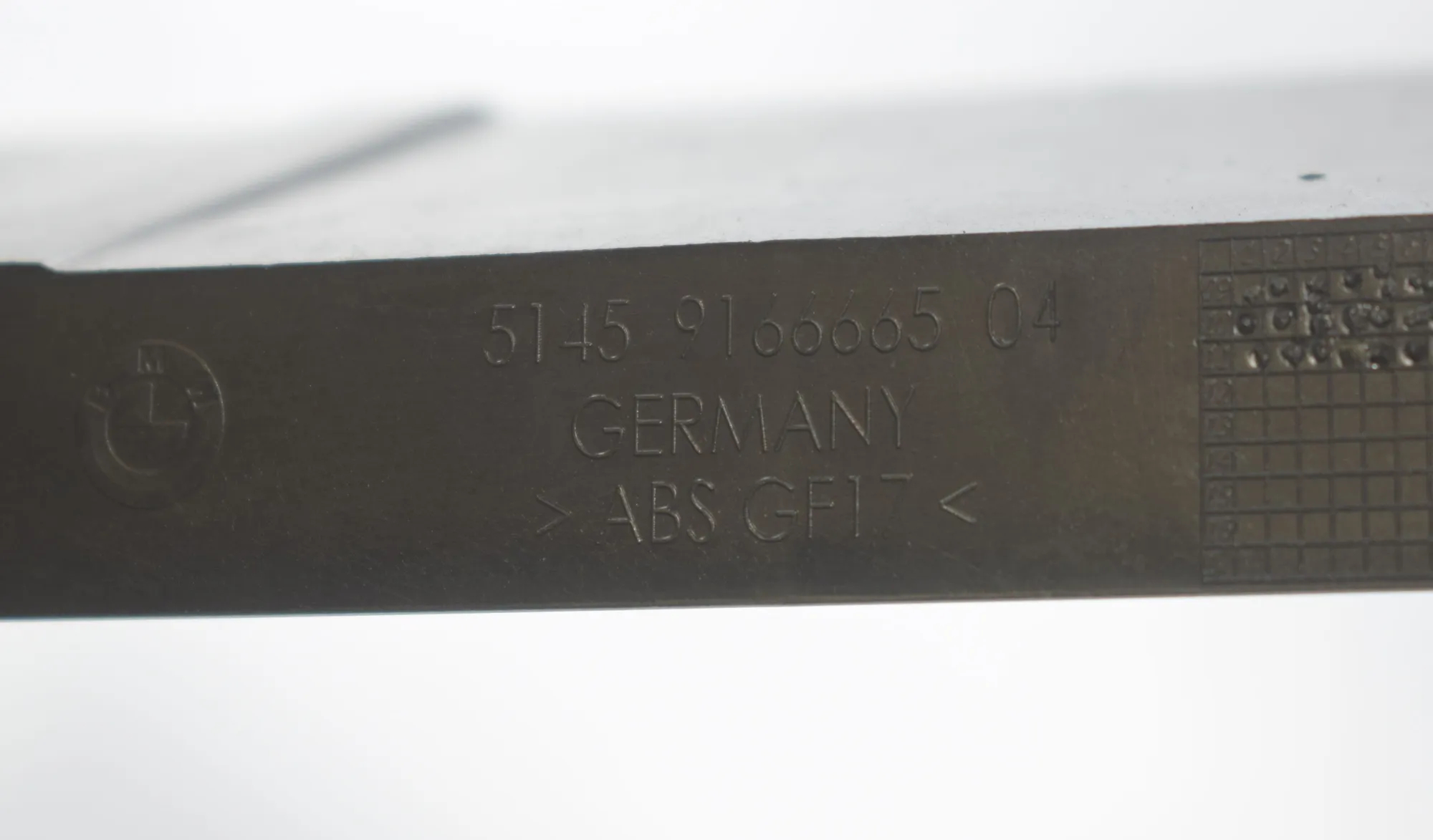Bracket – OEM 9166665 · BMW 5 Touring (F11) 535 d xDrive 2011 – 4