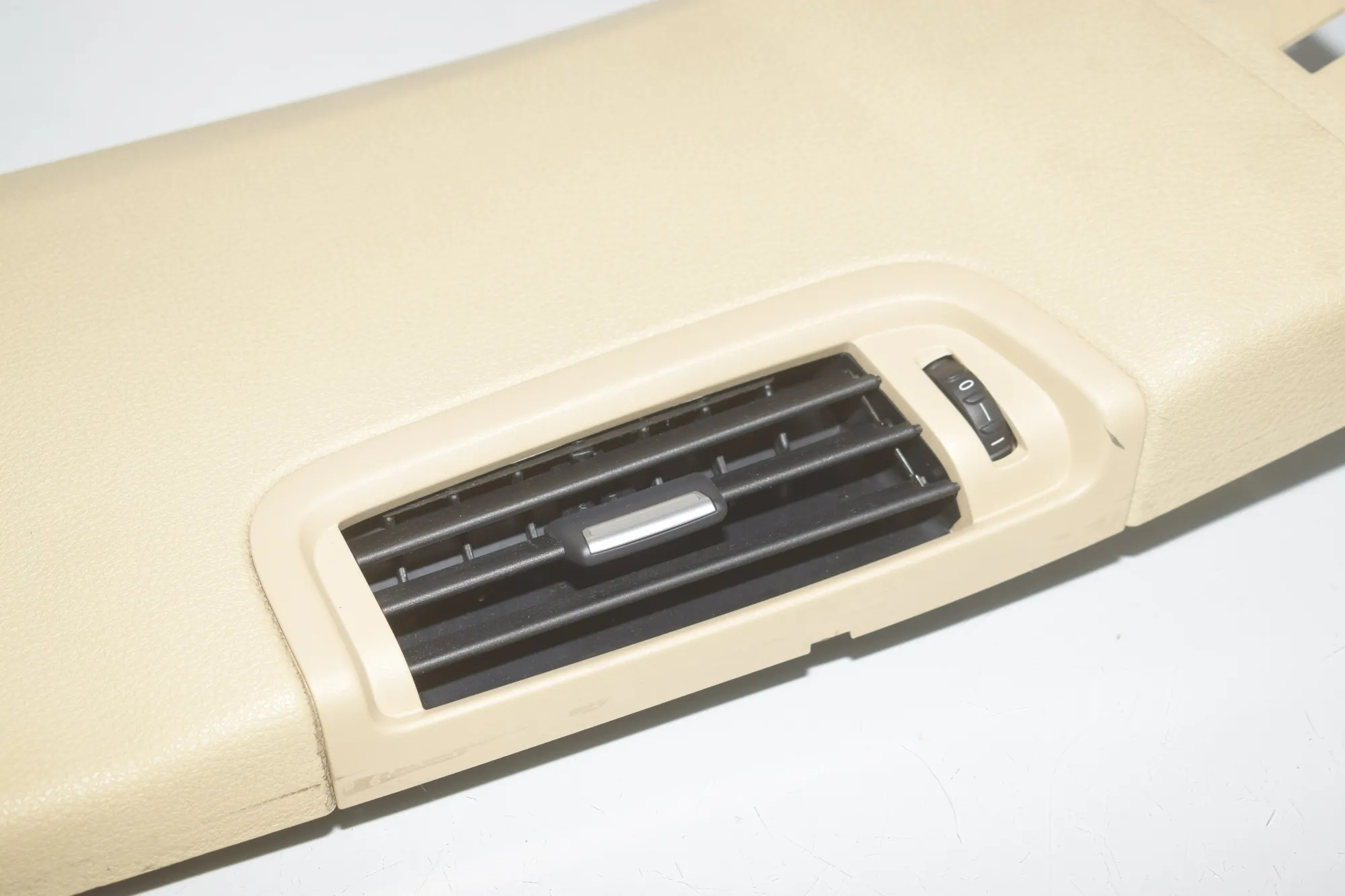 Right Side B Pillar Trim – OEM 9116354 · BMW 5 Touring (F11) 535 d xDrive 2011 – 4