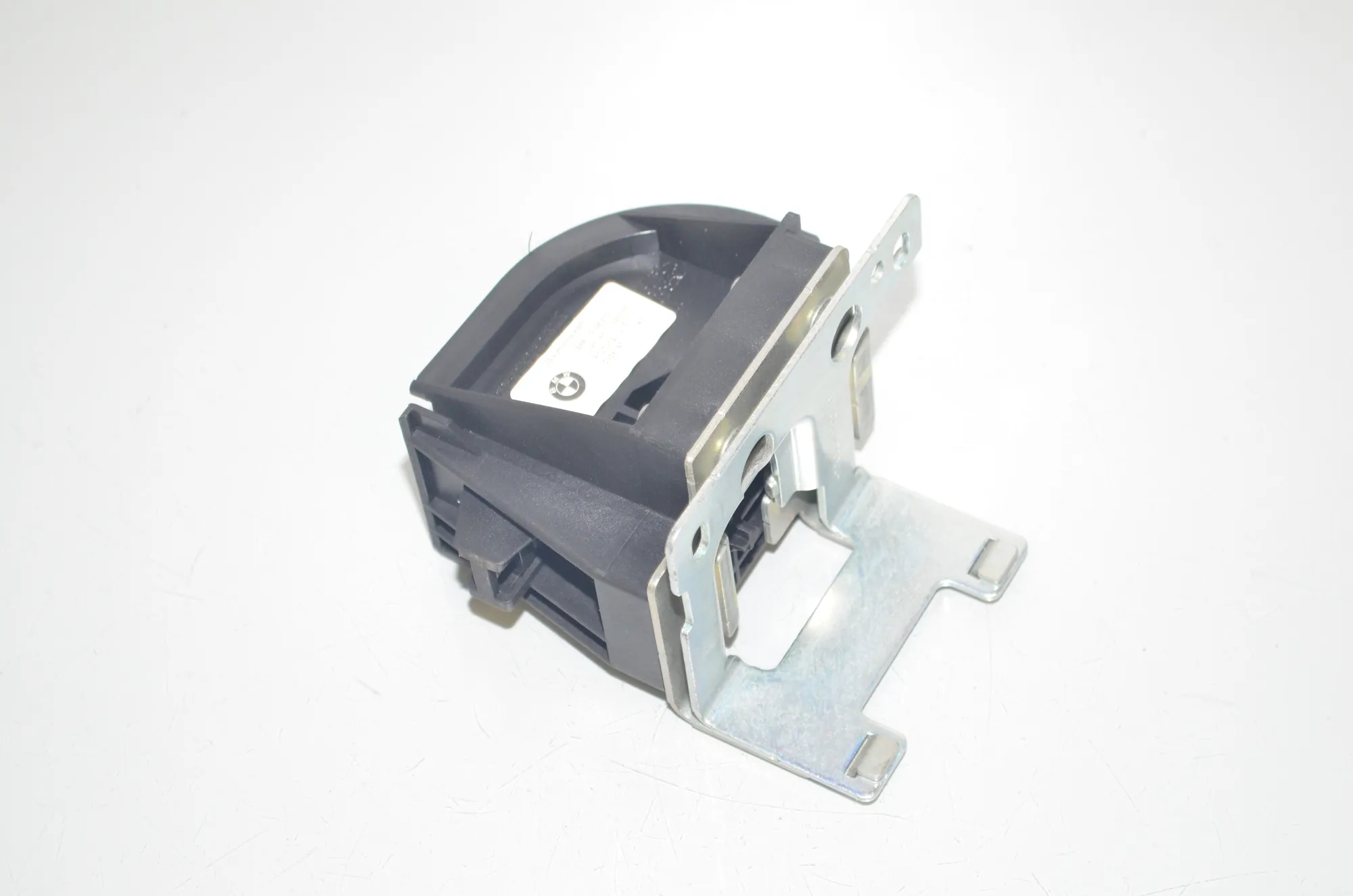 Bracket – OEM 9168473 · BMW 5 Touring (F11) 535 d xDrive 2011 – 2