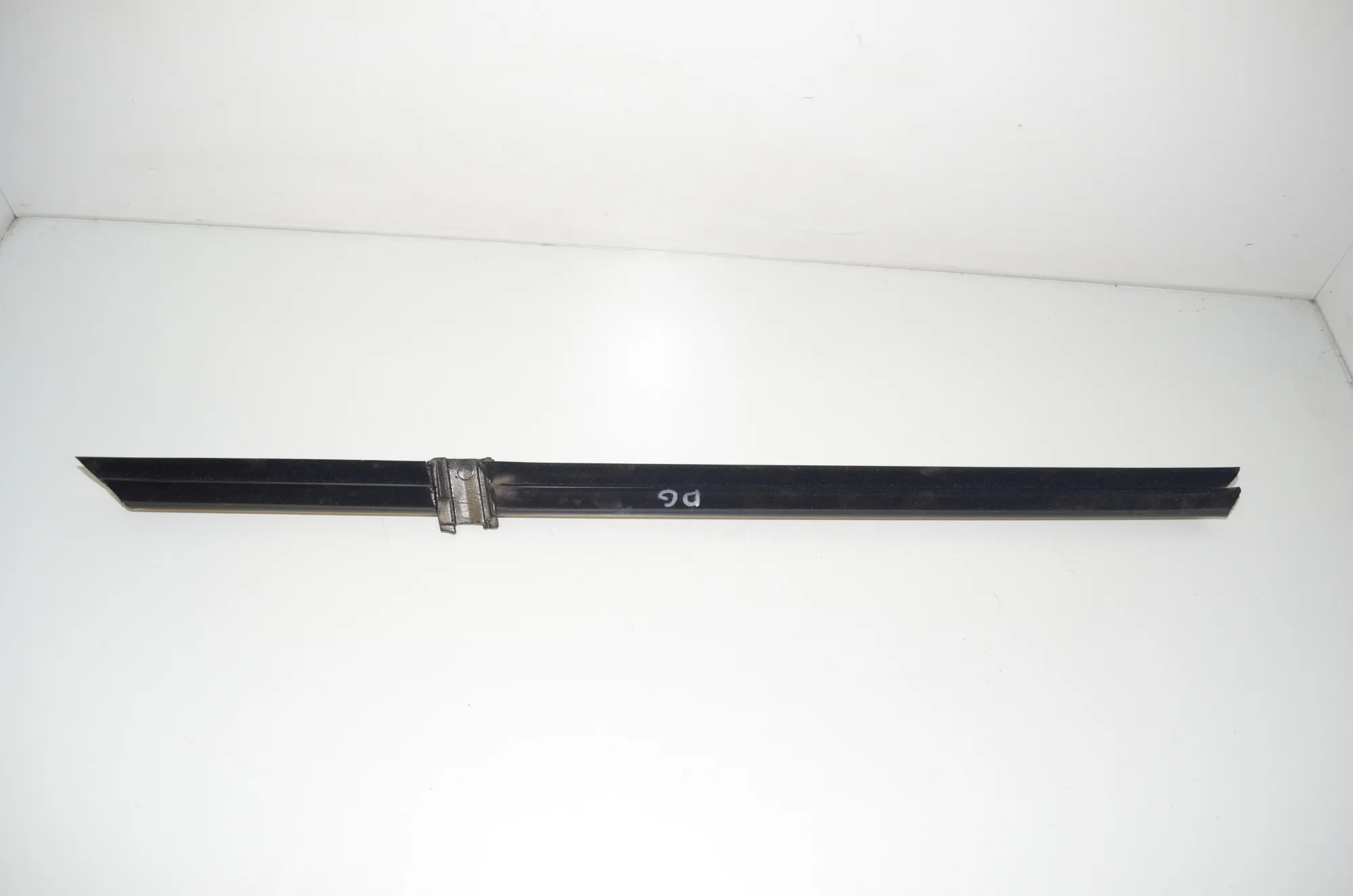 Rear Right Door Window Strip – OEM 7182290 · BMW 5 Touring (F11) 535 d xDrive 2011 – 2
