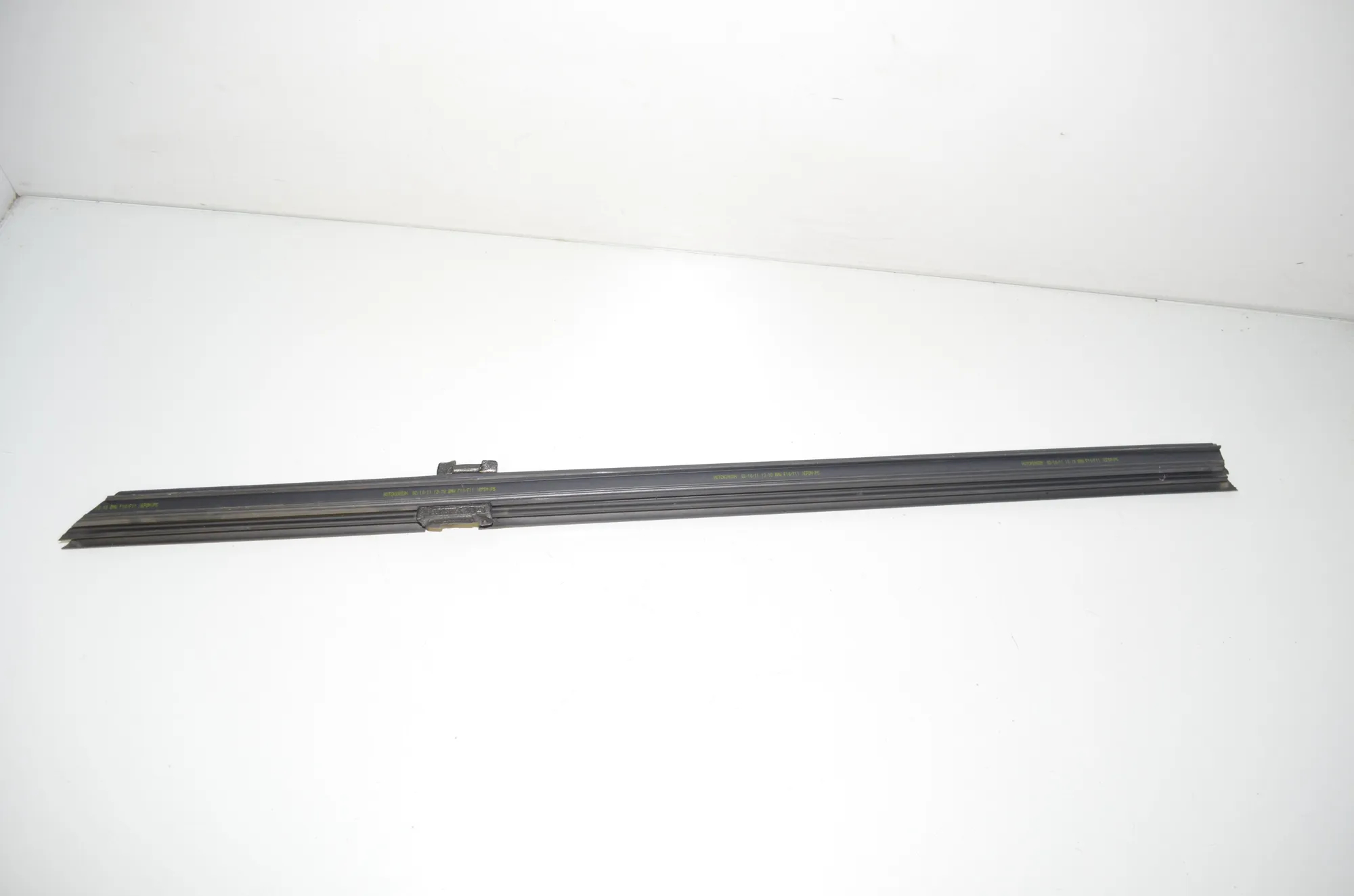 Rear Right Door Window Strip – OEM 7182290 · BMW 5 Touring (F11) 535 d xDrive 2011 – 3