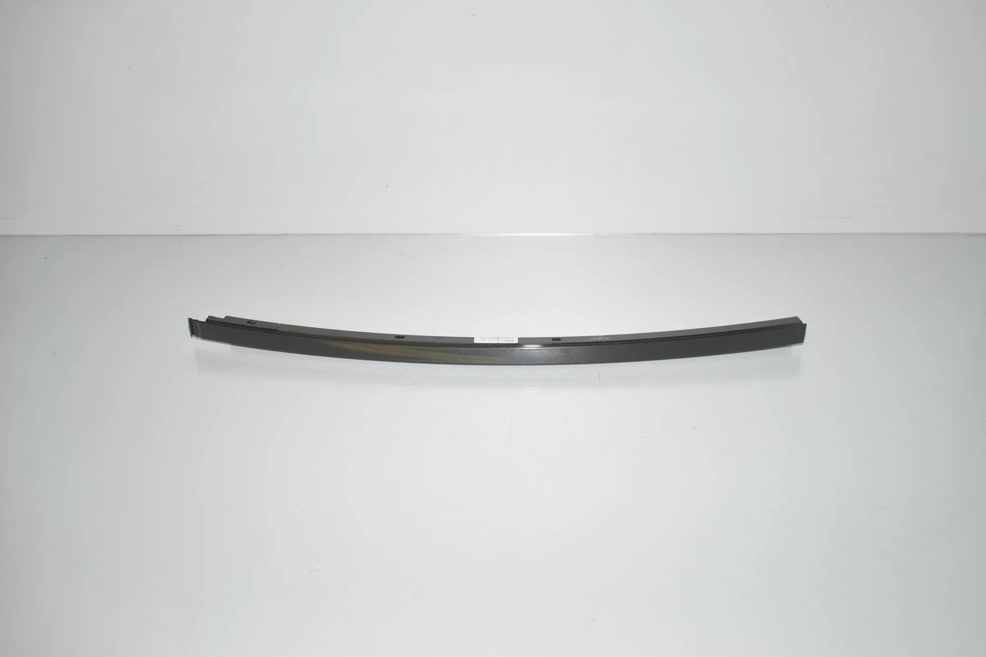 Rear Left Door Vertical Trim – OEM 7390141 · BMW F90 BMW F90 (G30, F90) M5 2017