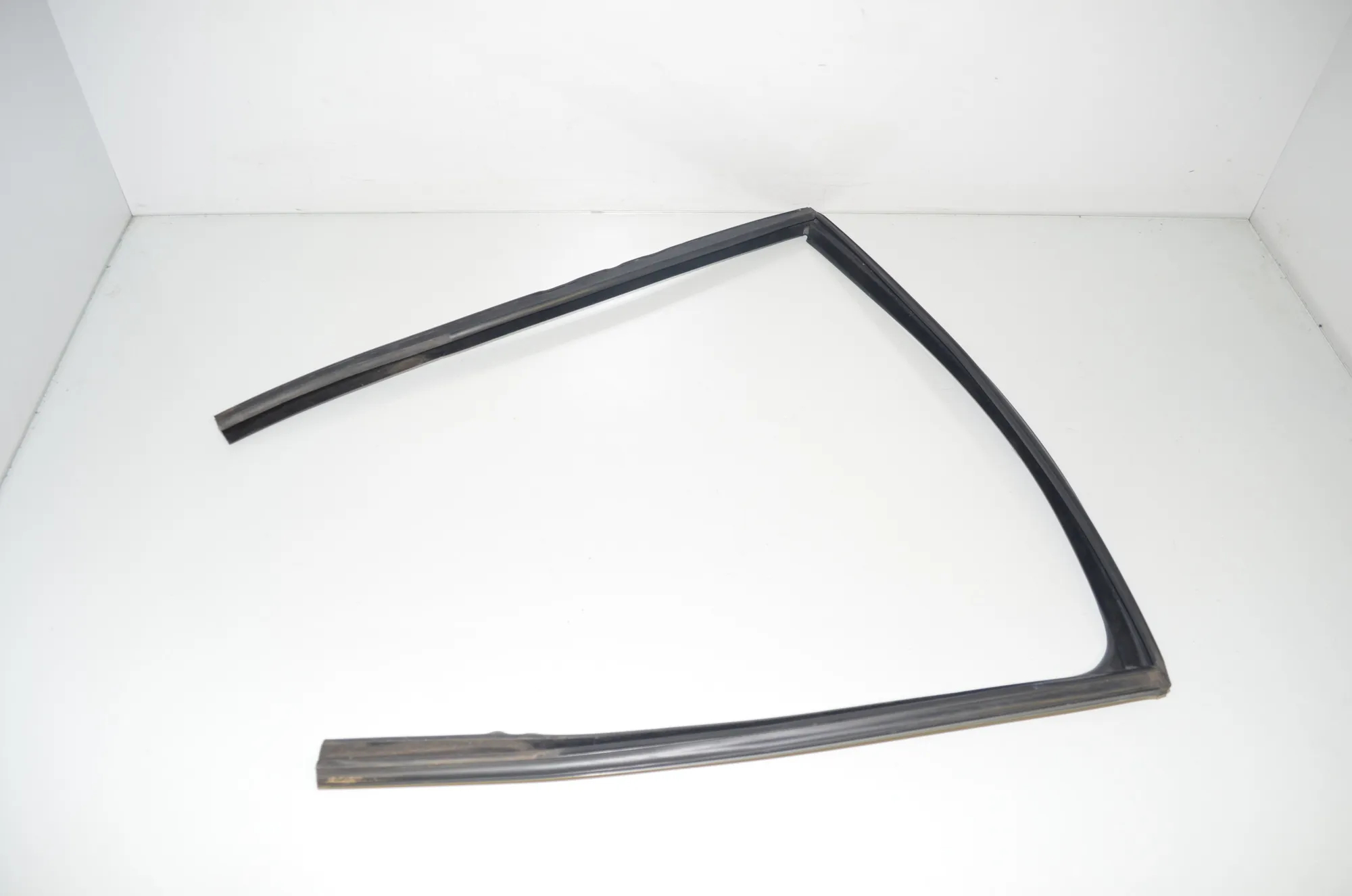 Rear Right Door Rubber Seal – OEM 7199780 · BMW 5 Touring (F11) 535 d xDrive 2011 – 3