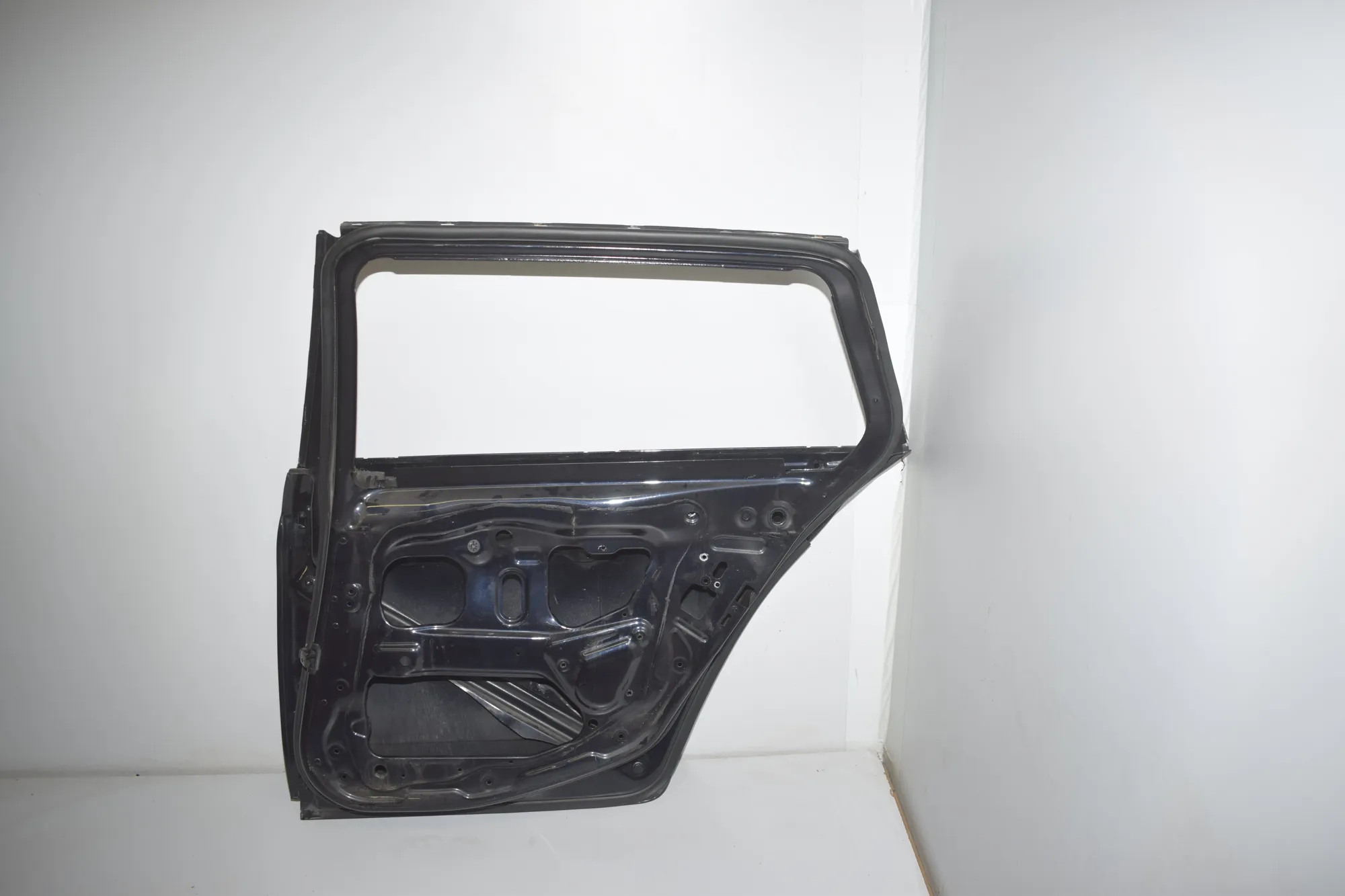 Rear Right Door – OEM 9628758 · BMW 5 Touring (F11) 535 d xDrive 2011 – 5