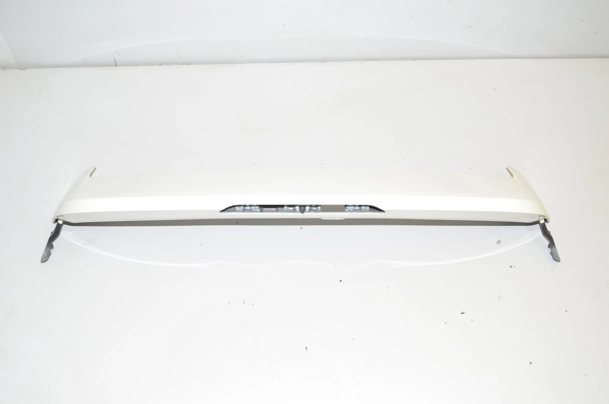 Tailgate Bootlid Spoiler – OEM 7349464 · BMW 2 Gran Tourer (F46) 220 d xDrive 2020