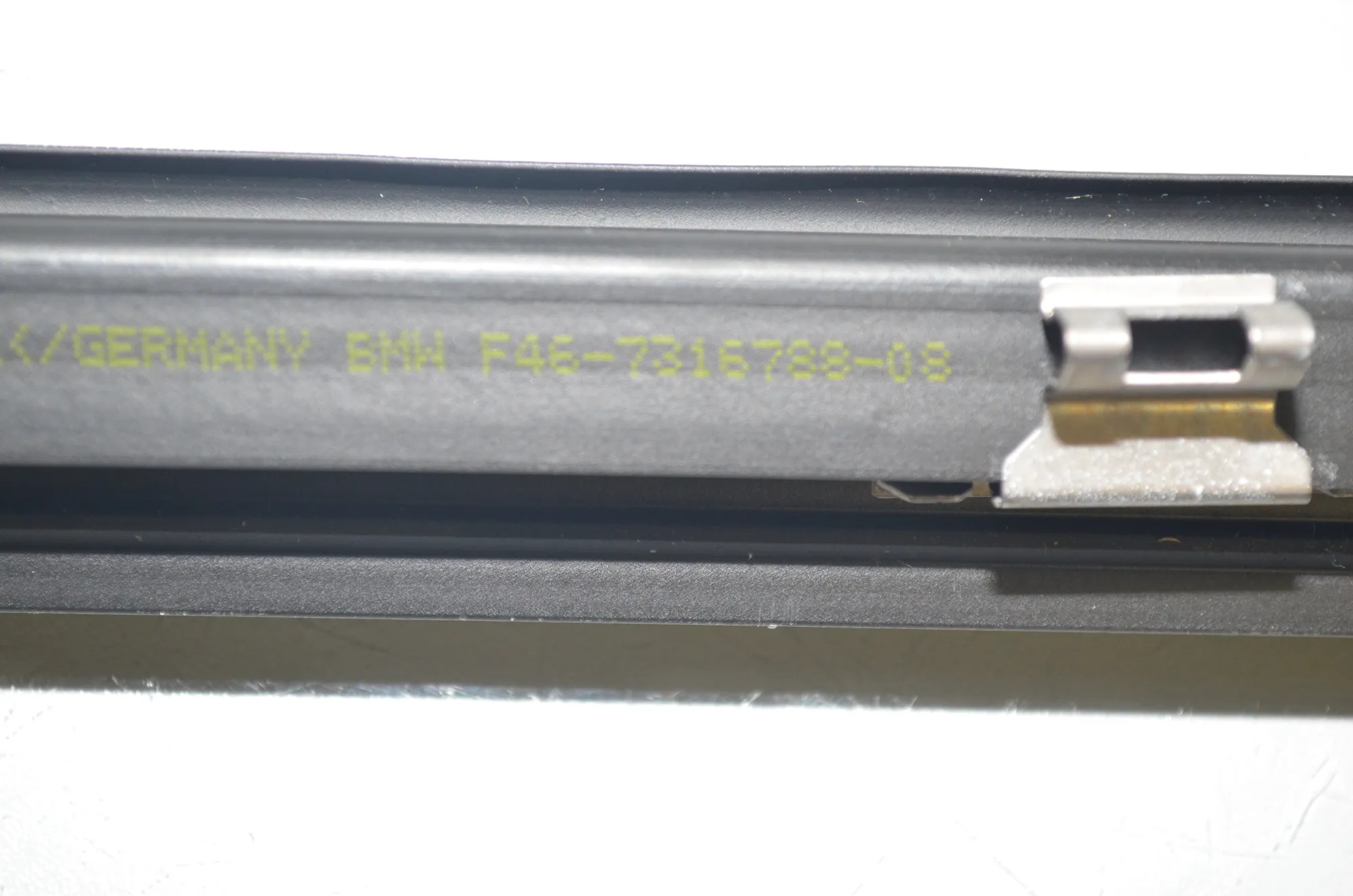 Rear Right Door Window Strip – OEM 7316788 · BMW 2 Gran Tourer (F46) 220 d xDrive 2020 – 4