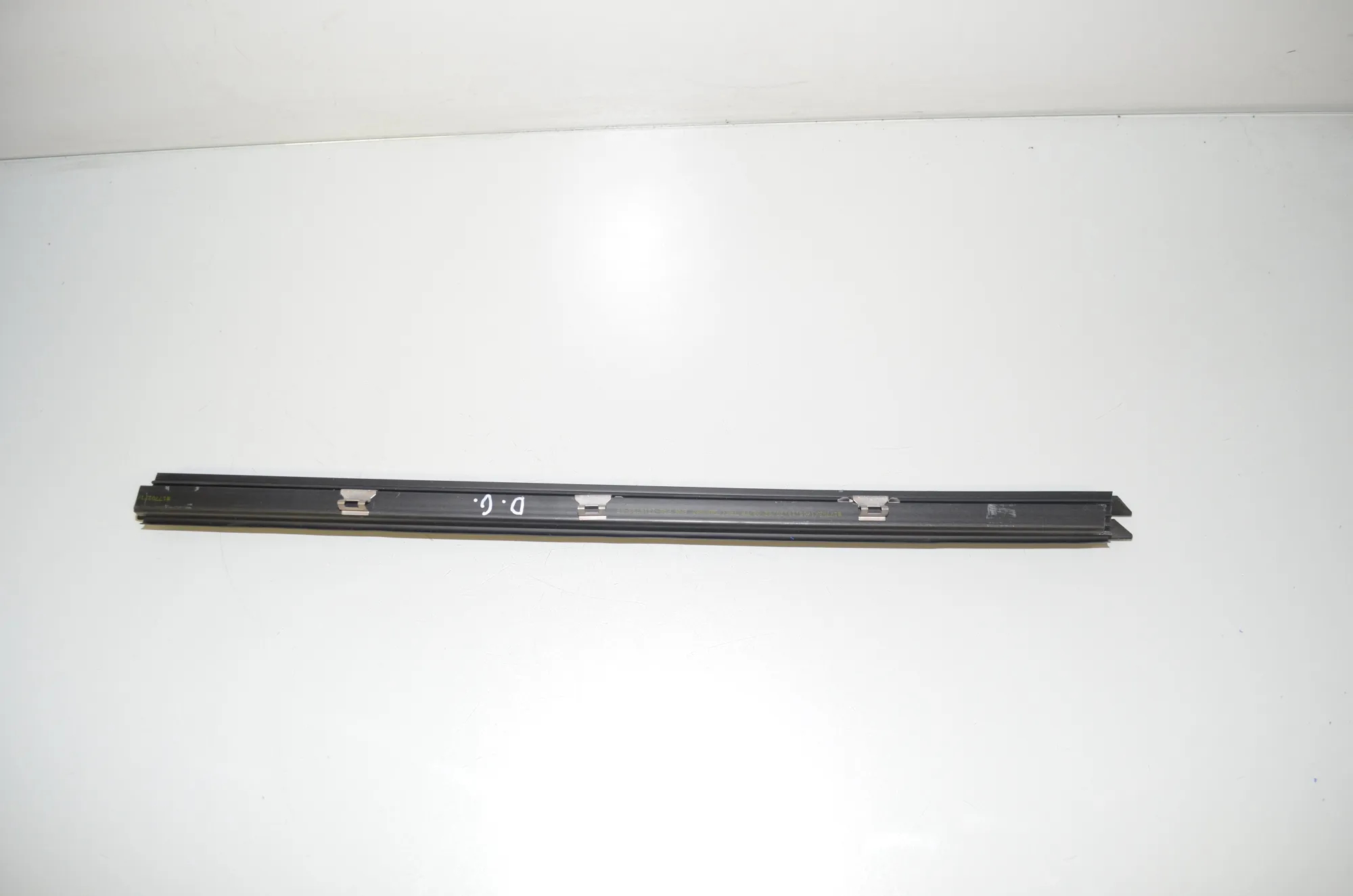 Rear Right Door Window Strip – OEM 7316788 · BMW 2 Gran Tourer (F46) 220 d xDrive 2020 – 3