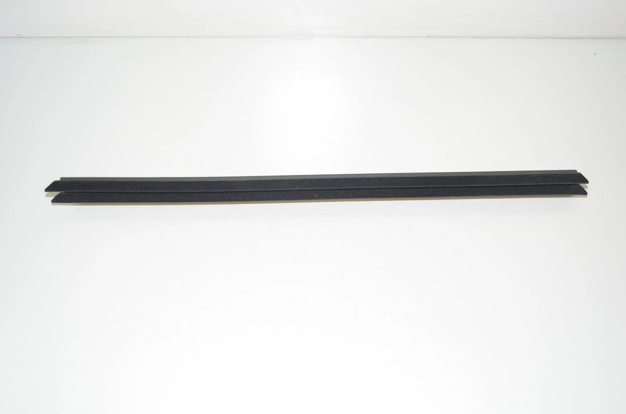 Rear Right Door Window Strip – OEM 7316788 · BMW 2 Gran Tourer (F46) 220 d xDrive 2020