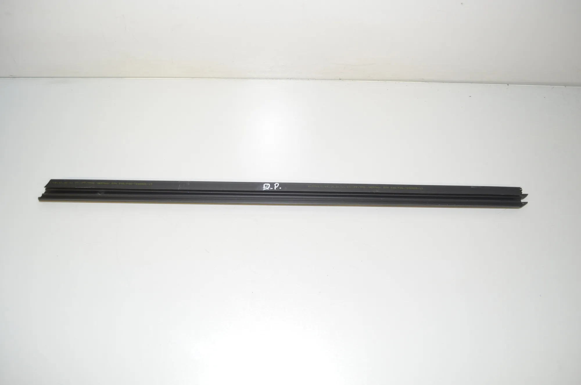 Front Right Door Window Molding – OEM 7298826 · BMW 2 Gran Tourer (F46) 220 d xDrive 2020 – 3
