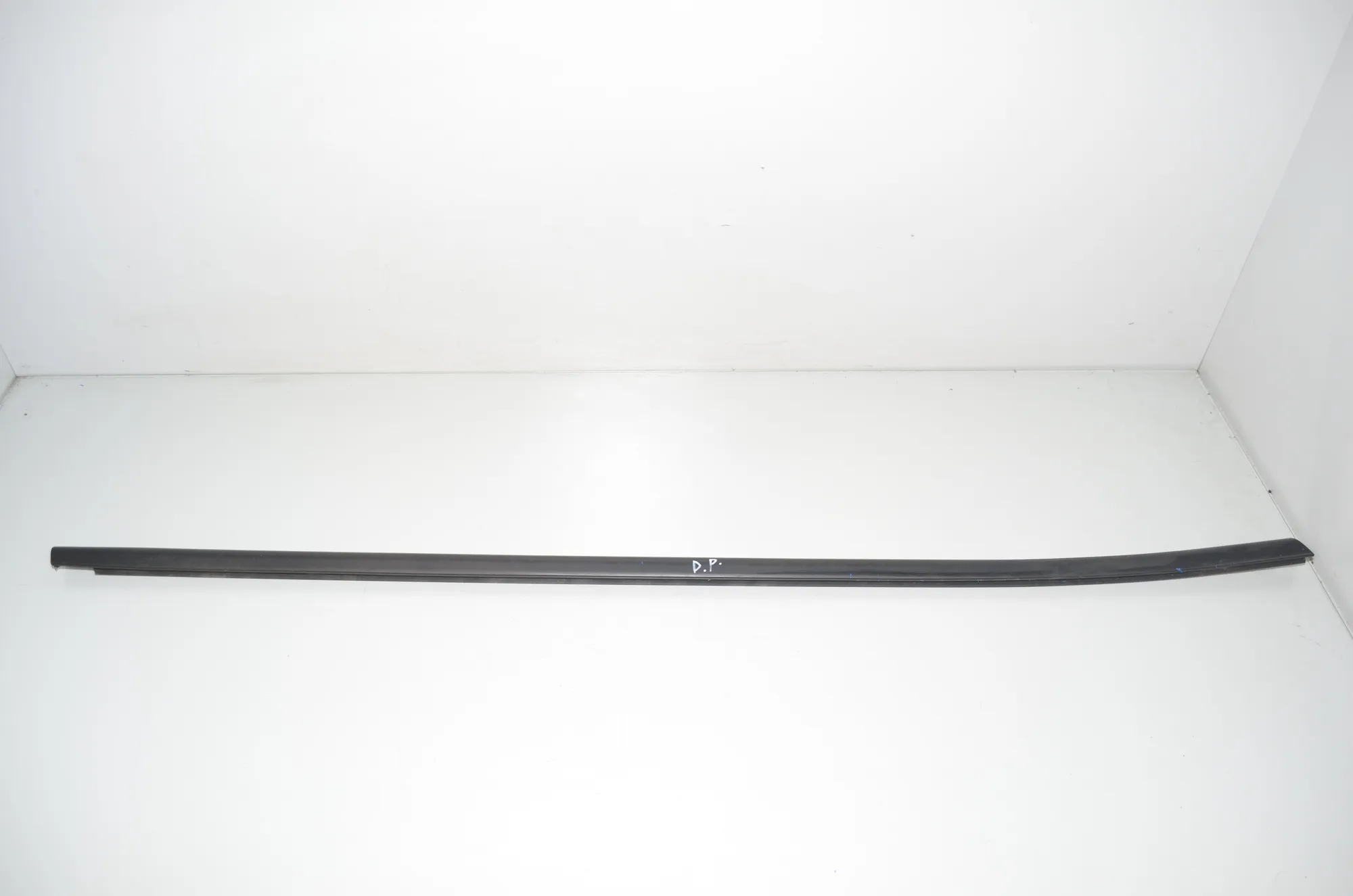 Front Right Door Window Strip – OEM 8498416 · BMW 2 Gran Tourer (F46) 220 d xDrive 2020