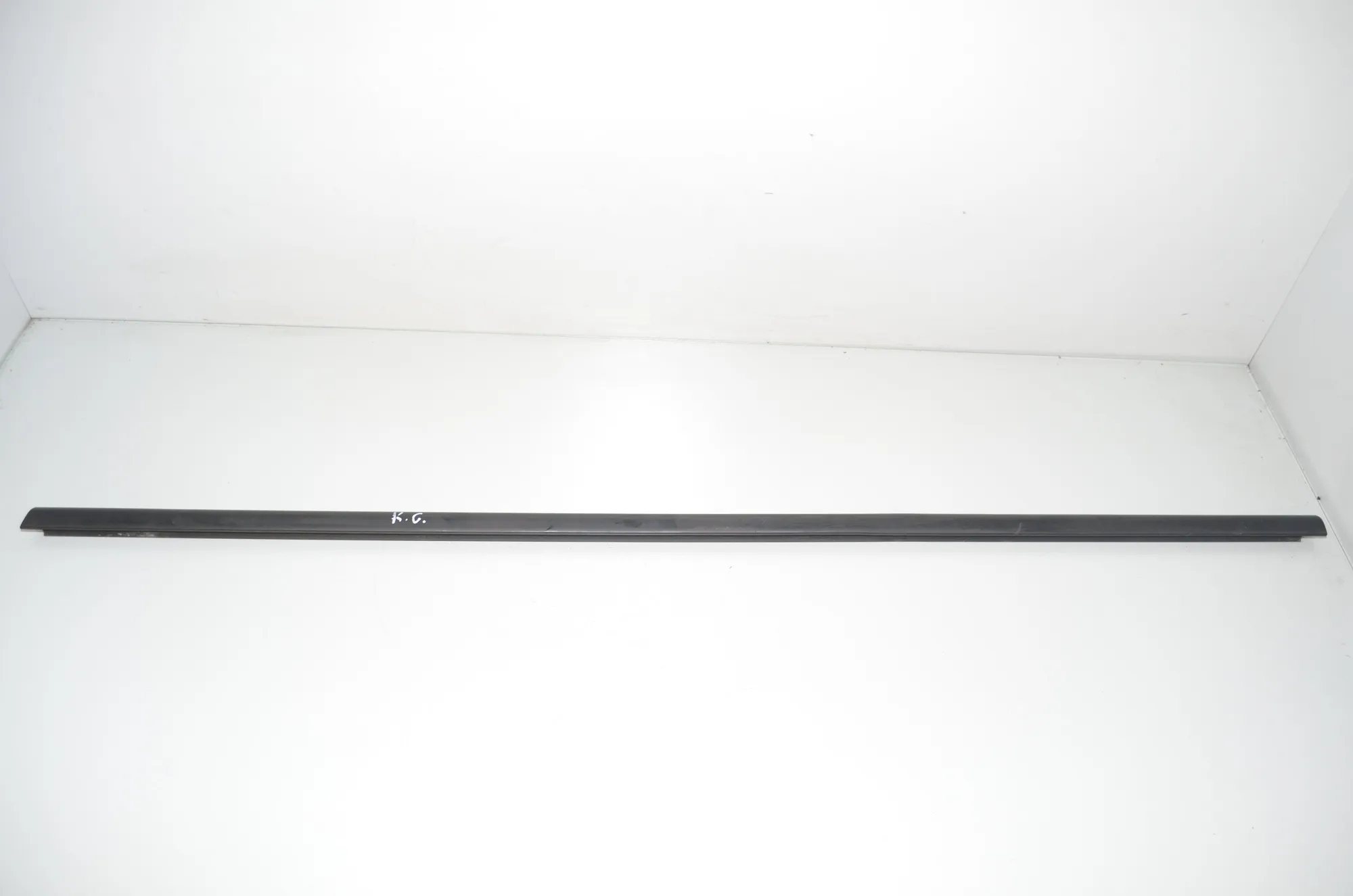 Rear Left Door Window Strip – OEM 8498425 · BMW 2 Gran Tourer (F46) 220 d xDrive 2020