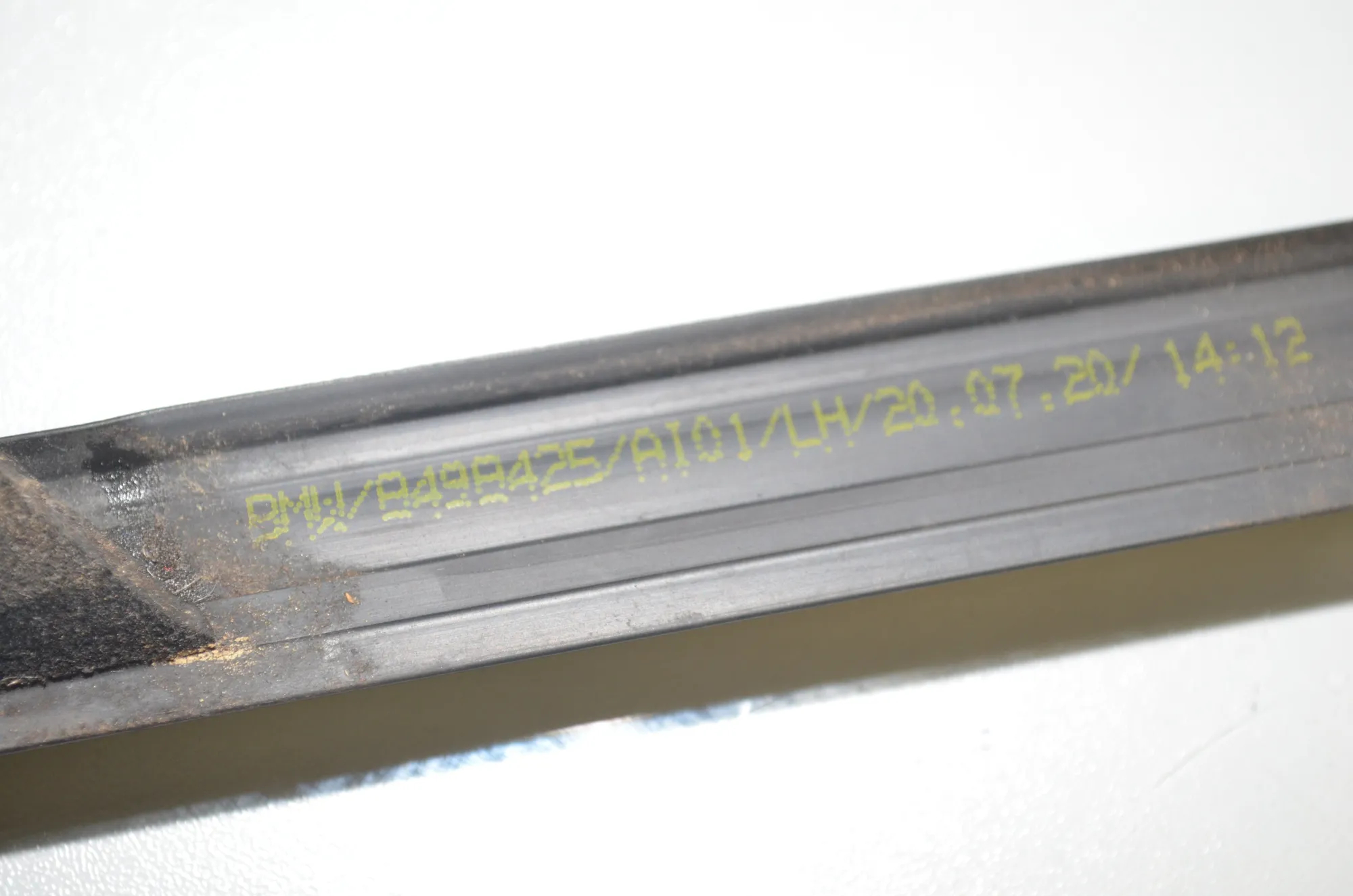 Rear Left Door Window Strip – OEM 8498425 · BMW 2 Gran Tourer (F46) 220 d xDrive 2020 – 4