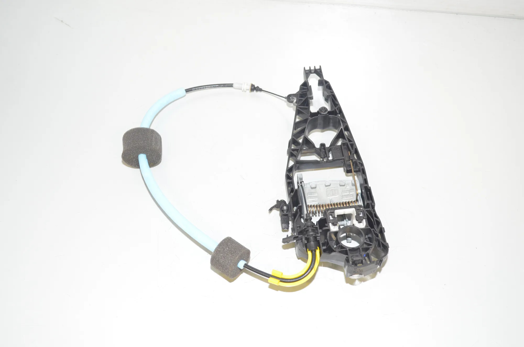 Rear Left Door Interior Handle Frame – OEM 7401209 · BMW 2 Gran Tourer (F46) 220 d xDrive 2020 – 2