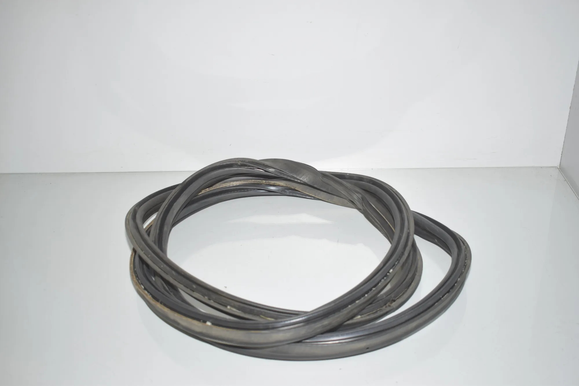Tailgate Rubber Seal – OEM 7418844 · BMW X7 (G07) BMW X7 (G07) xDrive 30 d 2020 – 5
