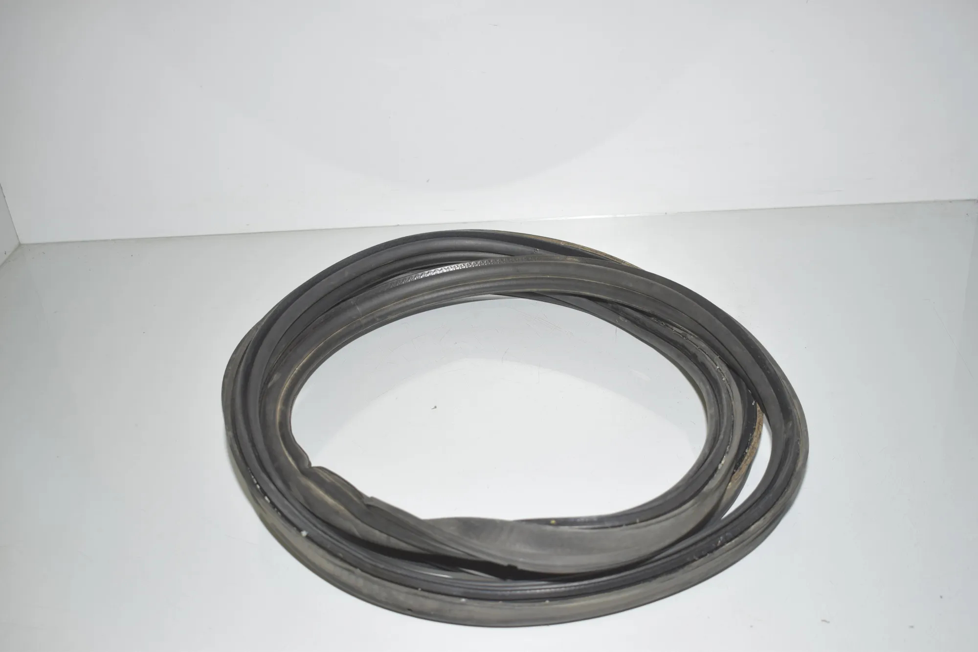 Tailgate Rubber Seal – OEM 7418844 · BMW X7 (G07) BMW X7 (G07) xDrive 30 d 2020 – 3