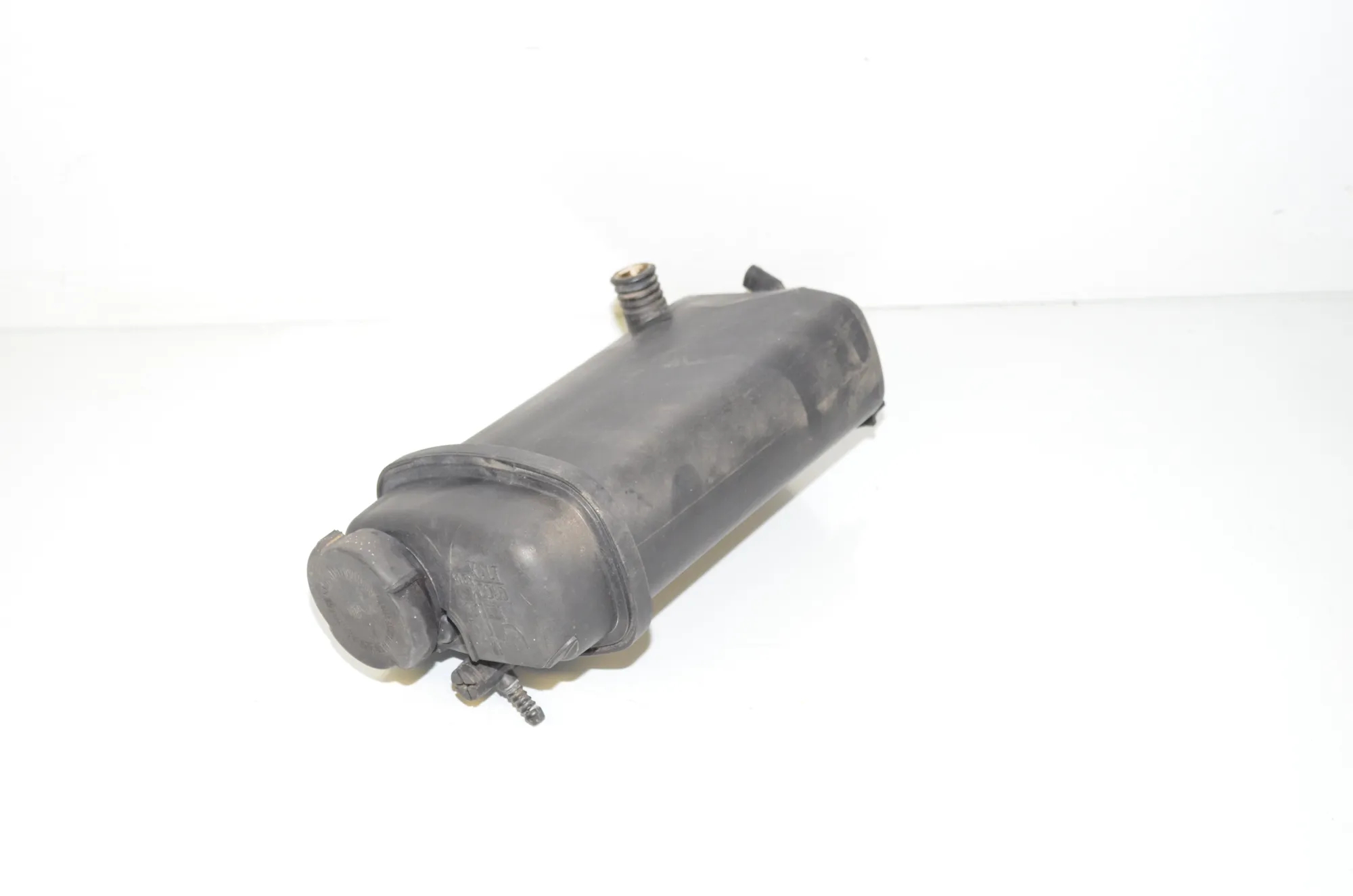 Expansion Tank – OEM 1741167 · BMW 7 (E38) BMW 7 (E38) 750 i, iL 2001 – 3
