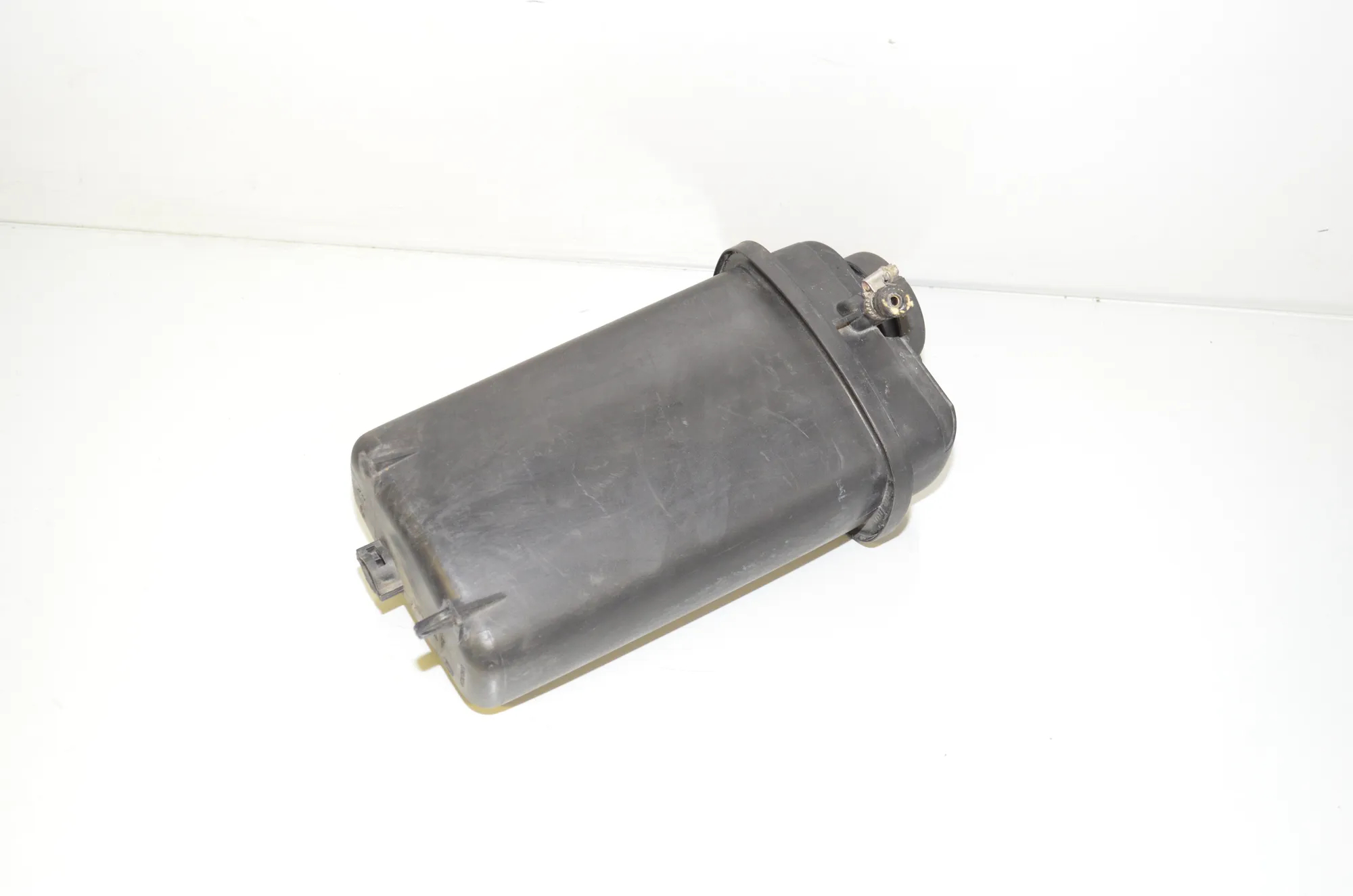 Expansion Tank – OEM 1741167 · BMW 7 (E38) BMW 7 (E38) 750 i, iL 2000 – 3