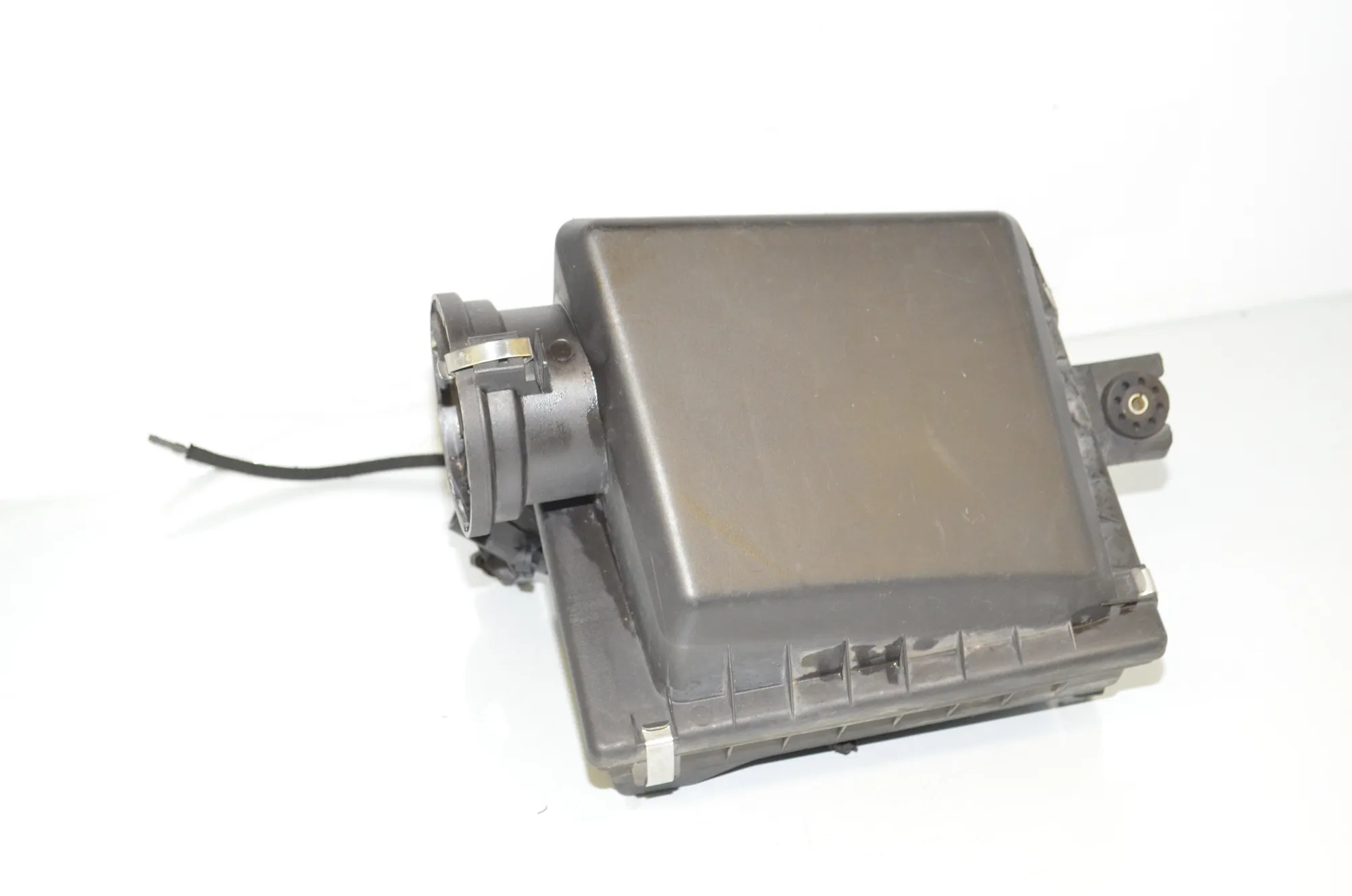 Air Filter Box – OEM 7512126 · BMW X5 (E53) BMW X5 (E53) 4.6 is 2003 – 2