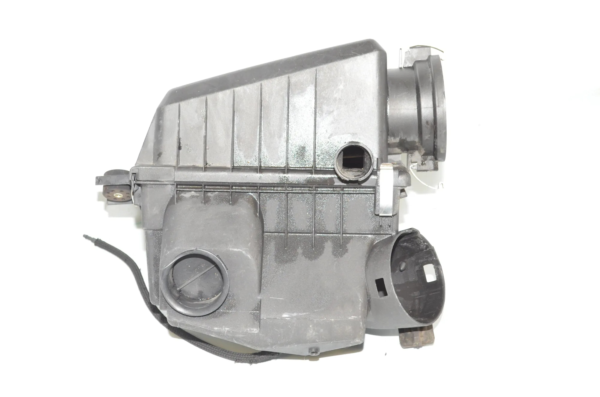 Air Filter Box – OEM 7512126 · BMW X5 (E53) BMW X5 (E53) 4.6 is 2003