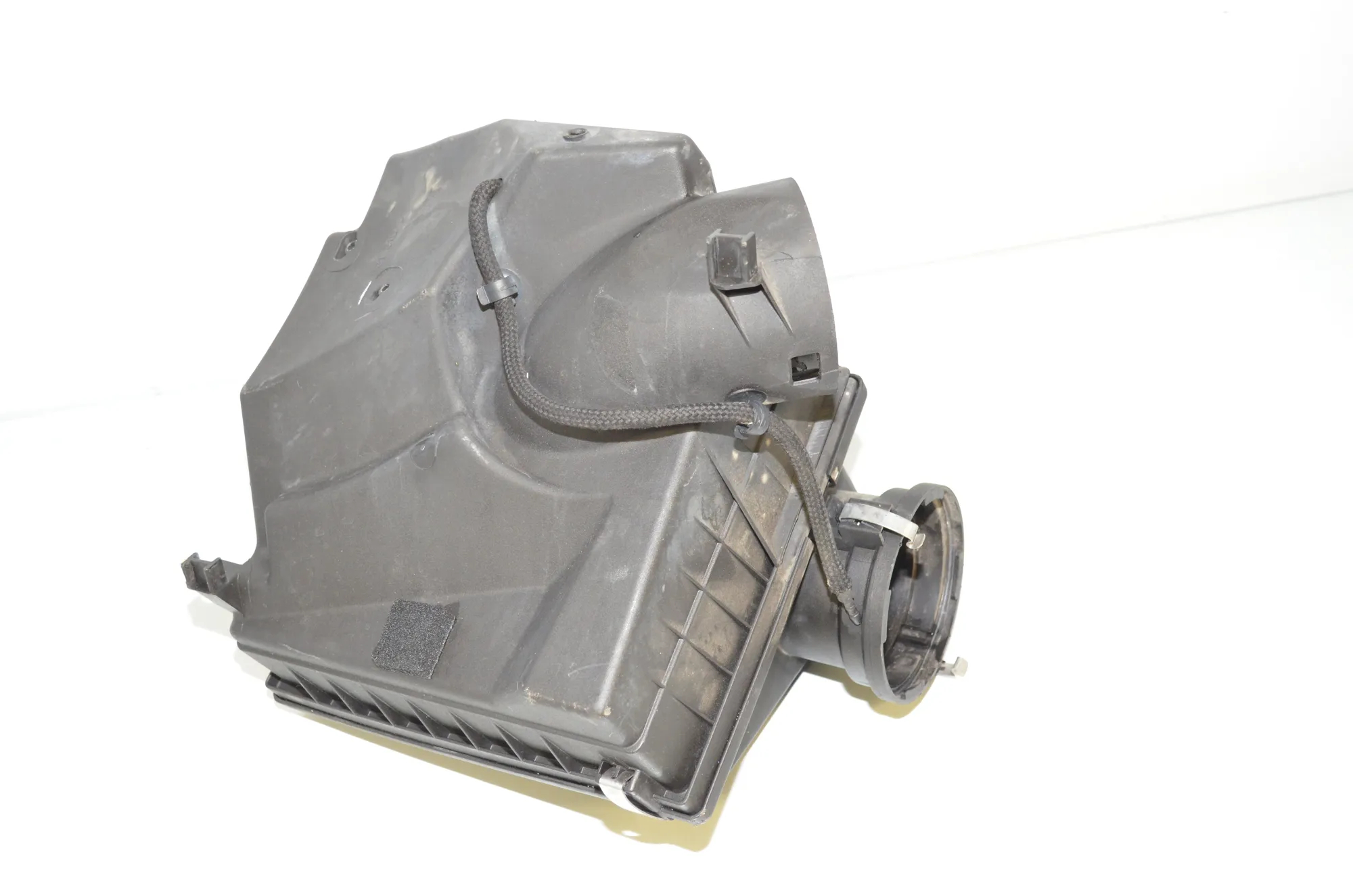 Air Filter Box – OEM 7512126 · BMW X5 (E53) BMW X5 (E53) 4.6 is 2003 – 3