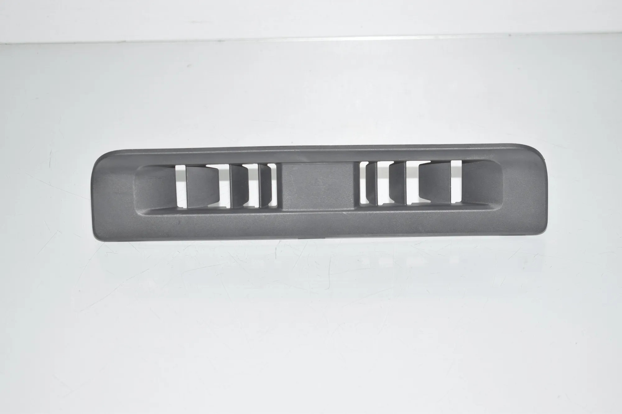 Other Interior Parts – OEM 9890990 · BMW X7 (G07) BMW X7 (G07) xDrive 30 d 2020