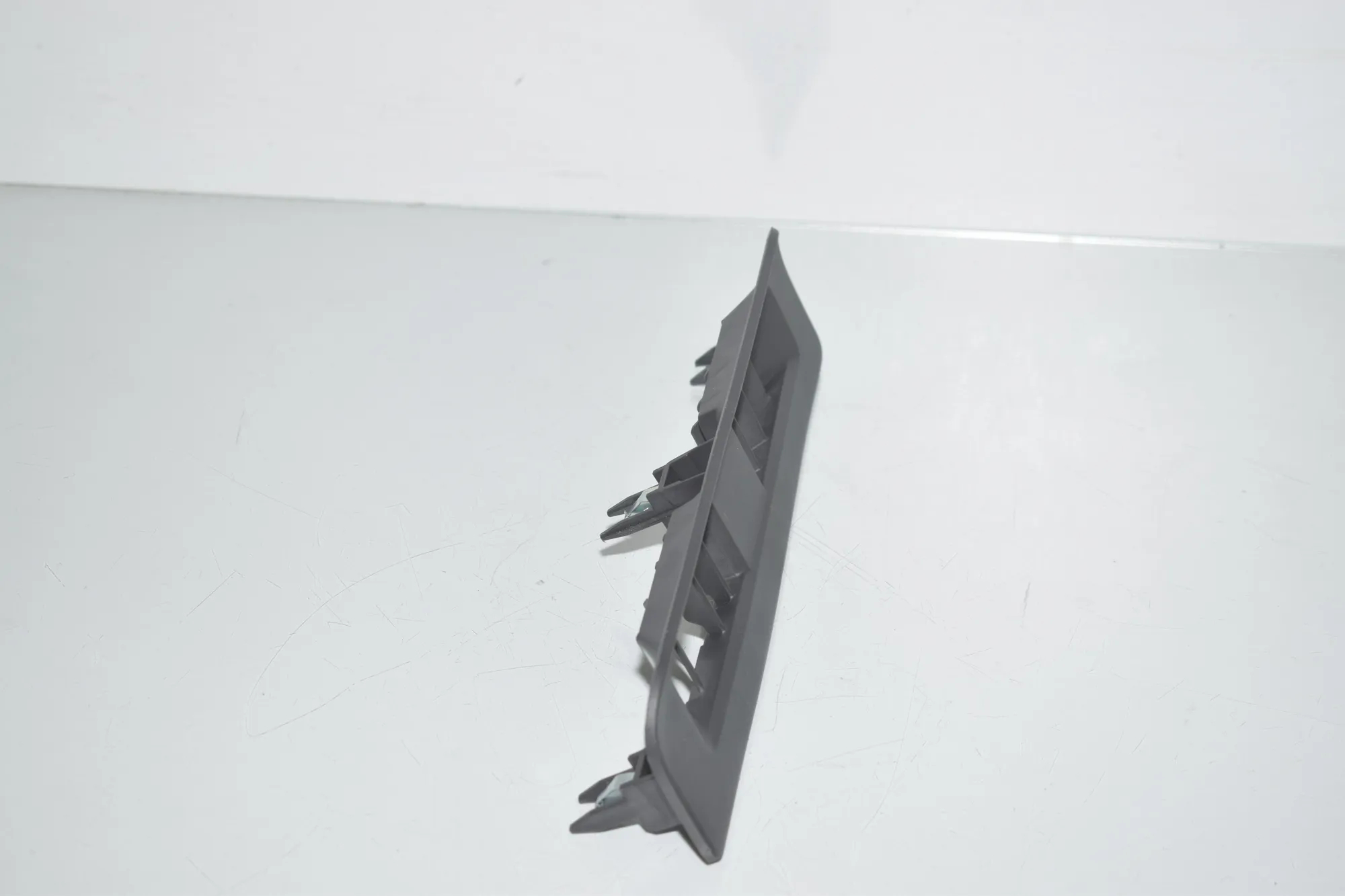 Other Interior Parts – OEM 9890990 · BMW X7 (G07) BMW X7 (G07) xDrive 30 d 2020 – 2
