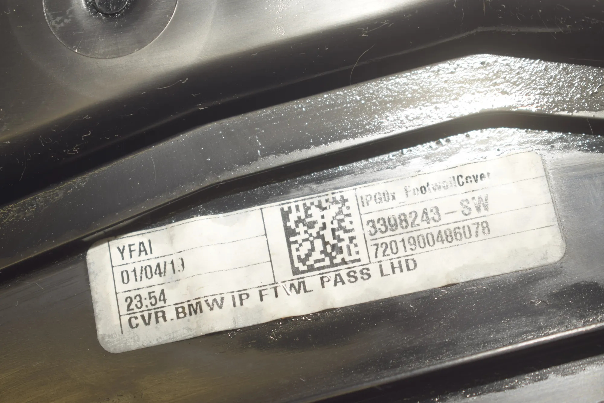 Dashboard Lower Trim – OEM 9399373 · BMW X7 (G07) BMW X7 (G07) xDrive 30 d 2020 – 6