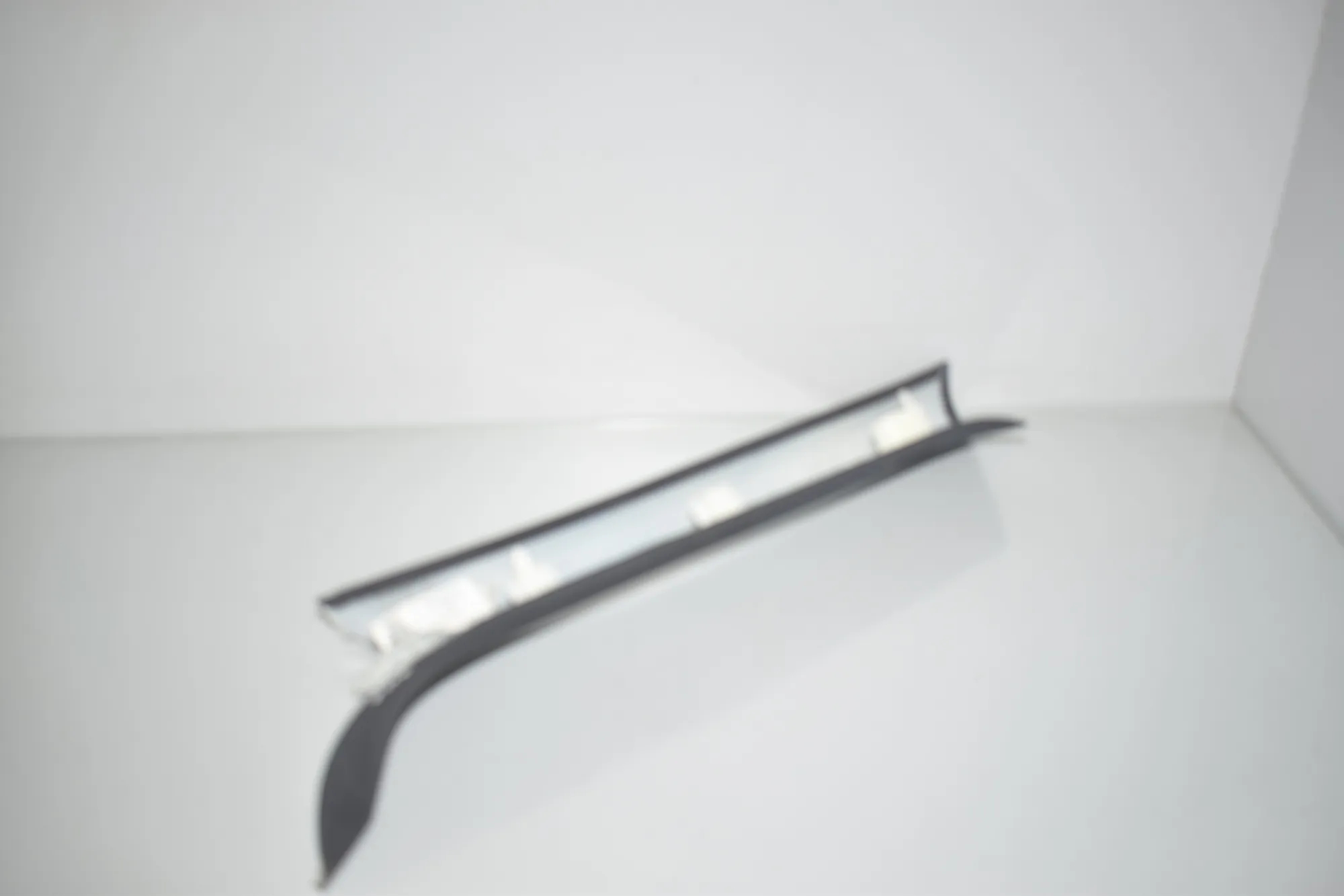 Front Right A Pillar Trim – OEM 7215022 · BMW X7 (G07) BMW X7 (G07) xDrive 30 d 2020 – 4
