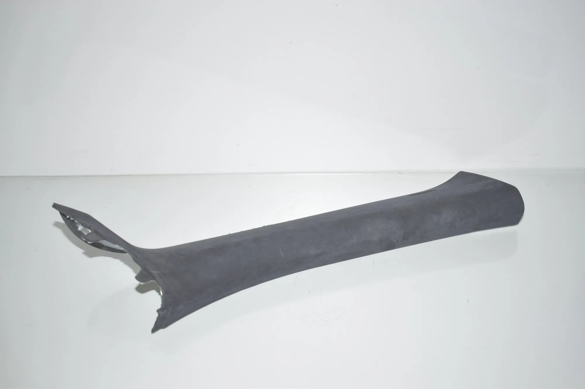 Front Right A Pillar Trim – OEM 7215022 · BMW X7 (G07) BMW X7 (G07) xDrive 30 d 2020 – 3