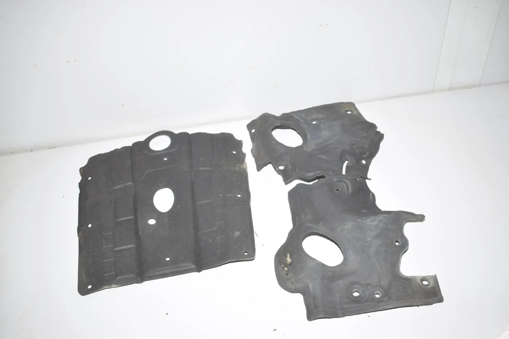 Sound Insulation – OEM 9874892 · BMW 2 Gran Tourer (F46) 220 d xDrive 2020 – 3