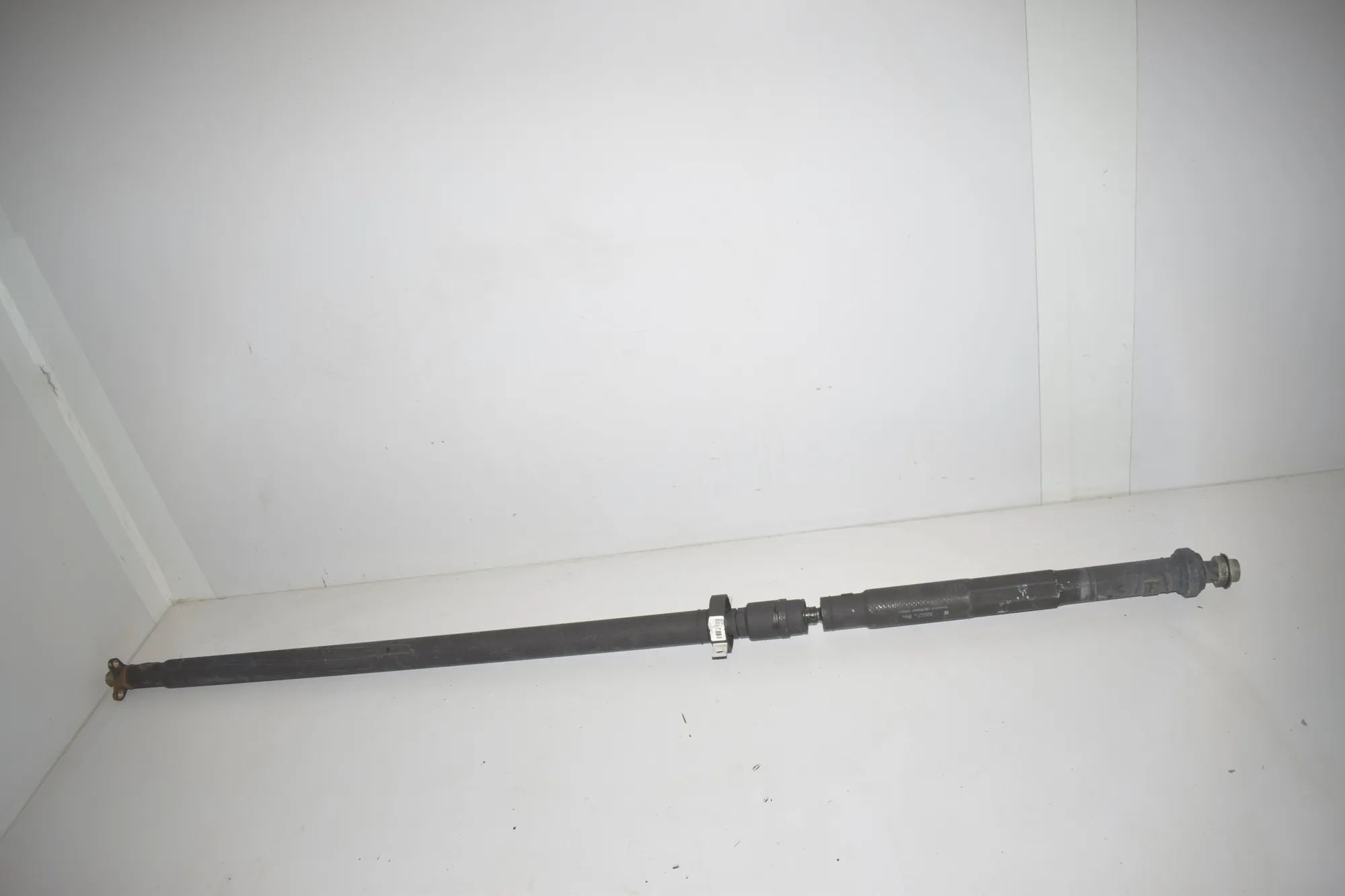Propshaft Cardan – OEM 8610676 · BMW 2 Gran Tourer (F46) 220 d xDrive 2020 – 2
