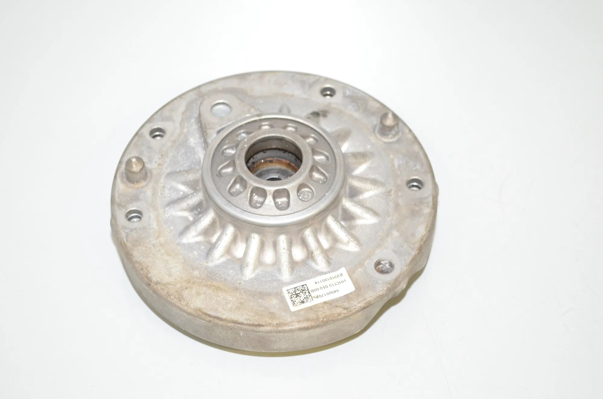 Front Right Shock Absorber Bracket – OEM 31306884457 · BMW 2 Gran Tourer (F46) 220 d xDrive 2020