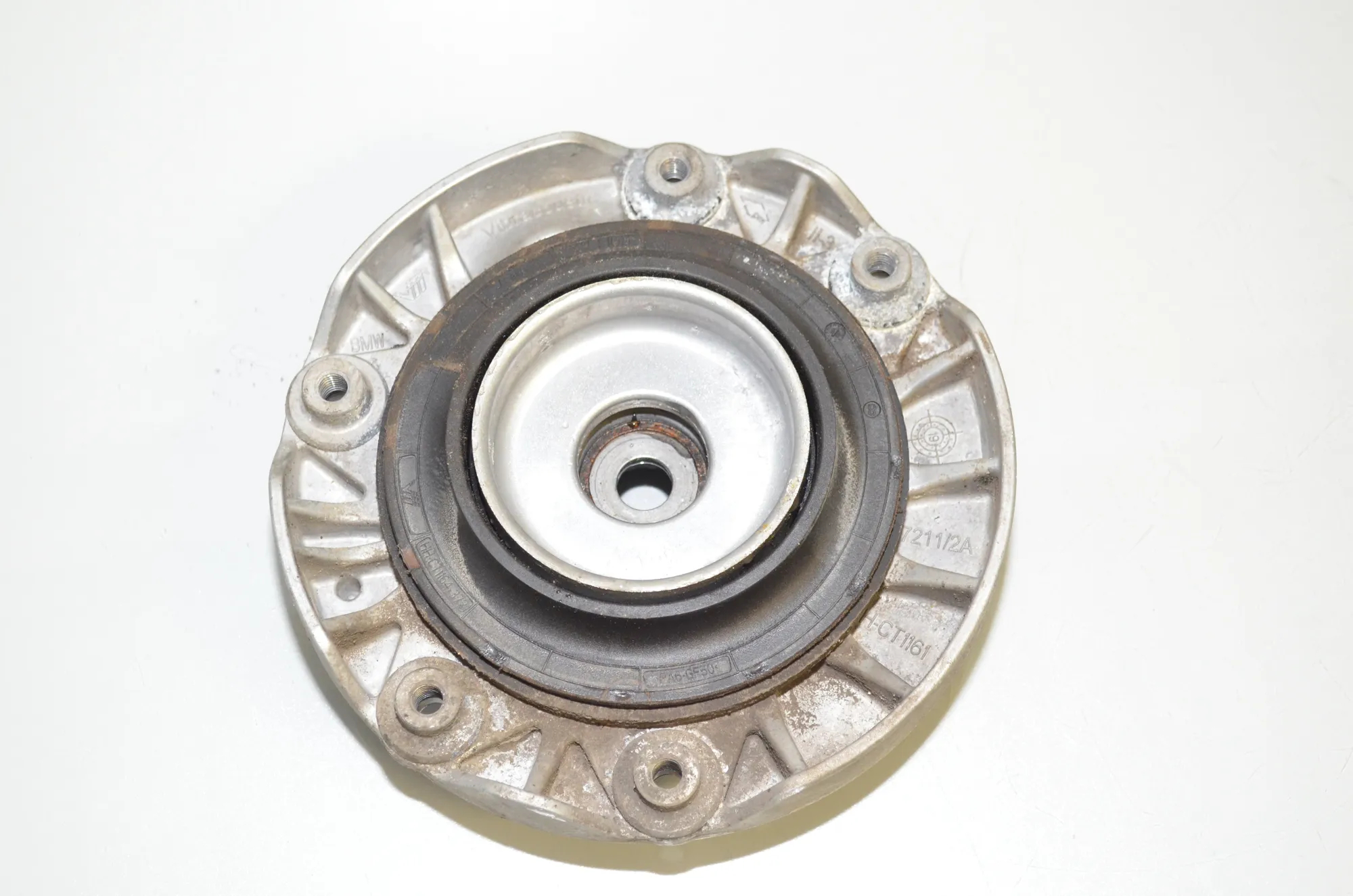 Front Right Shock Absorber Bracket – OEM 31306884457 · BMW 2 Gran Tourer (F46) 220 d xDrive 2020 – 3