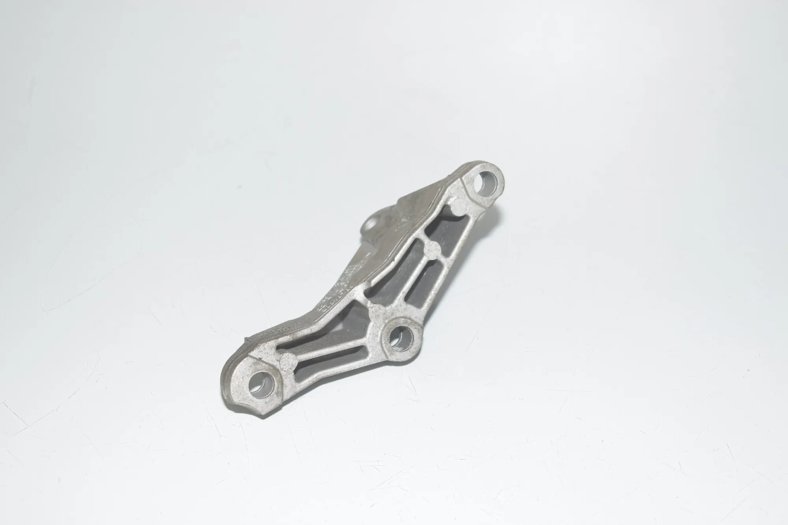 Fuel Pump Bracket – OEM 7810698 · BMW 3 Touring (F31) 335 d xDrive 2016 – 4