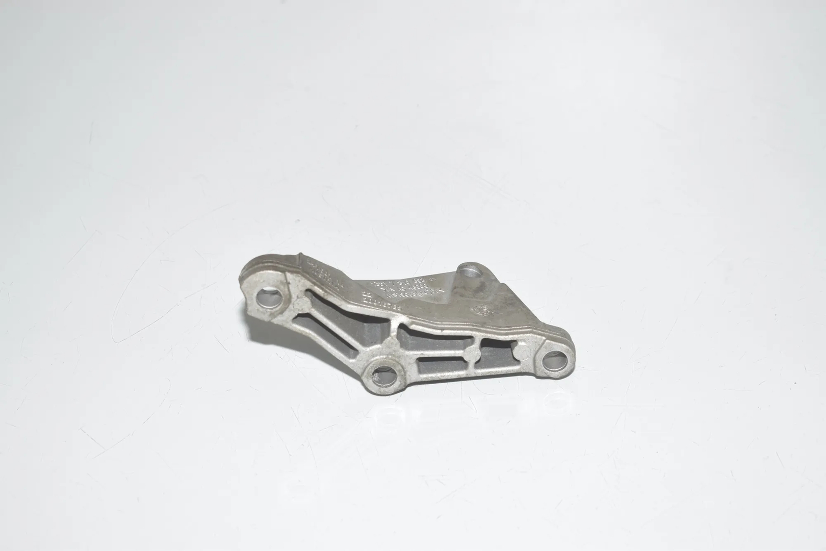 Fuel Pump Bracket – OEM 7810698 · BMW 3 Touring (F31) 335 d xDrive 2016 – 3