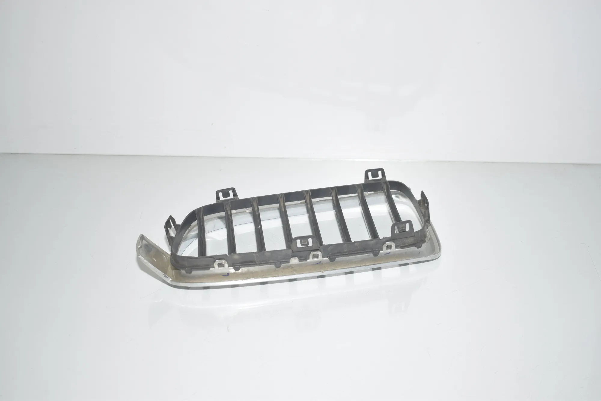 Front Right Grill – OEM 7255412 · BMW 3 (F30, F80) 330 d 2013 – 4