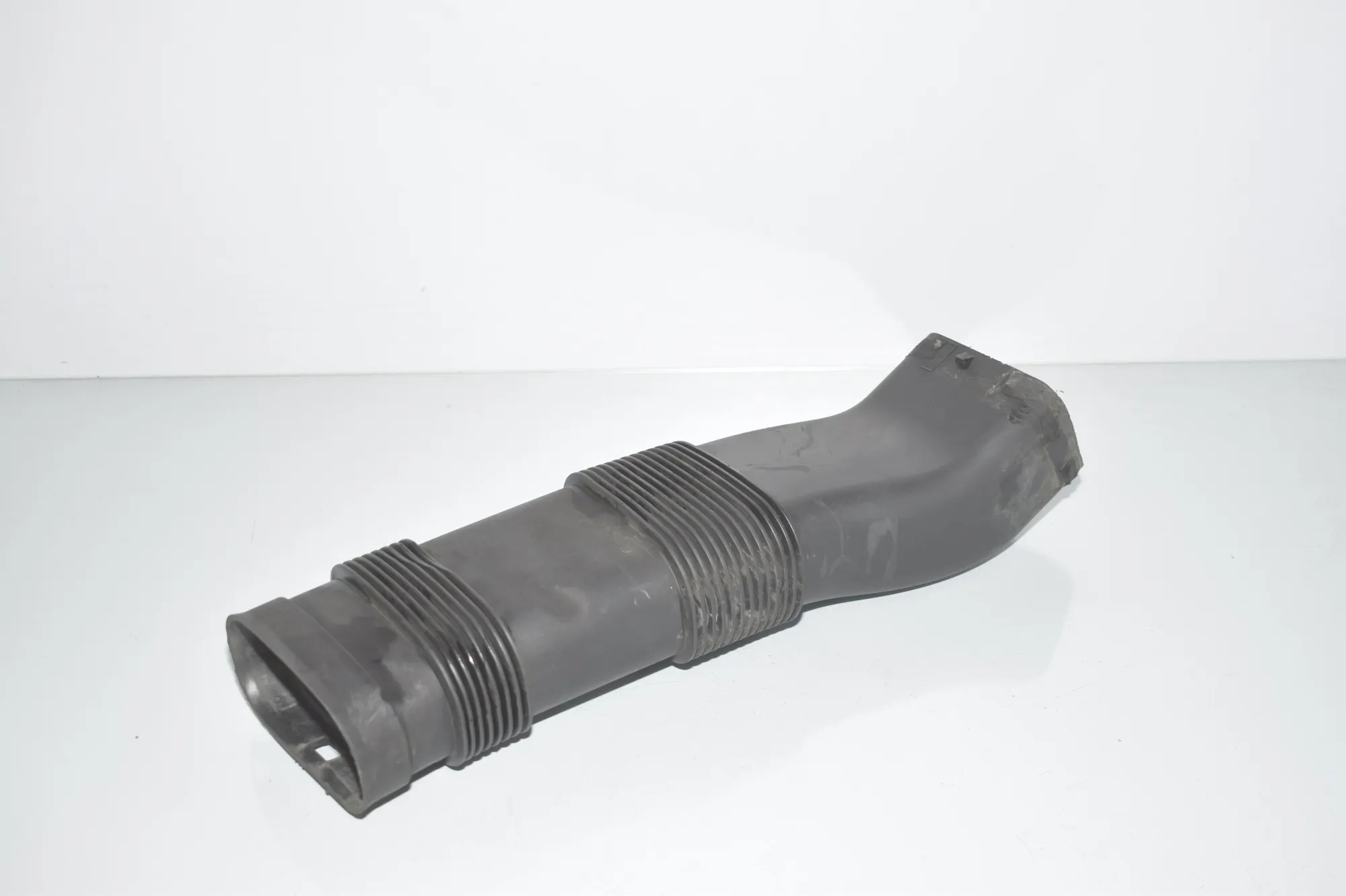 Air Intake Tube – OEM 8507567 · BMW 3 (F30, F80) 330 d 2013 – 3