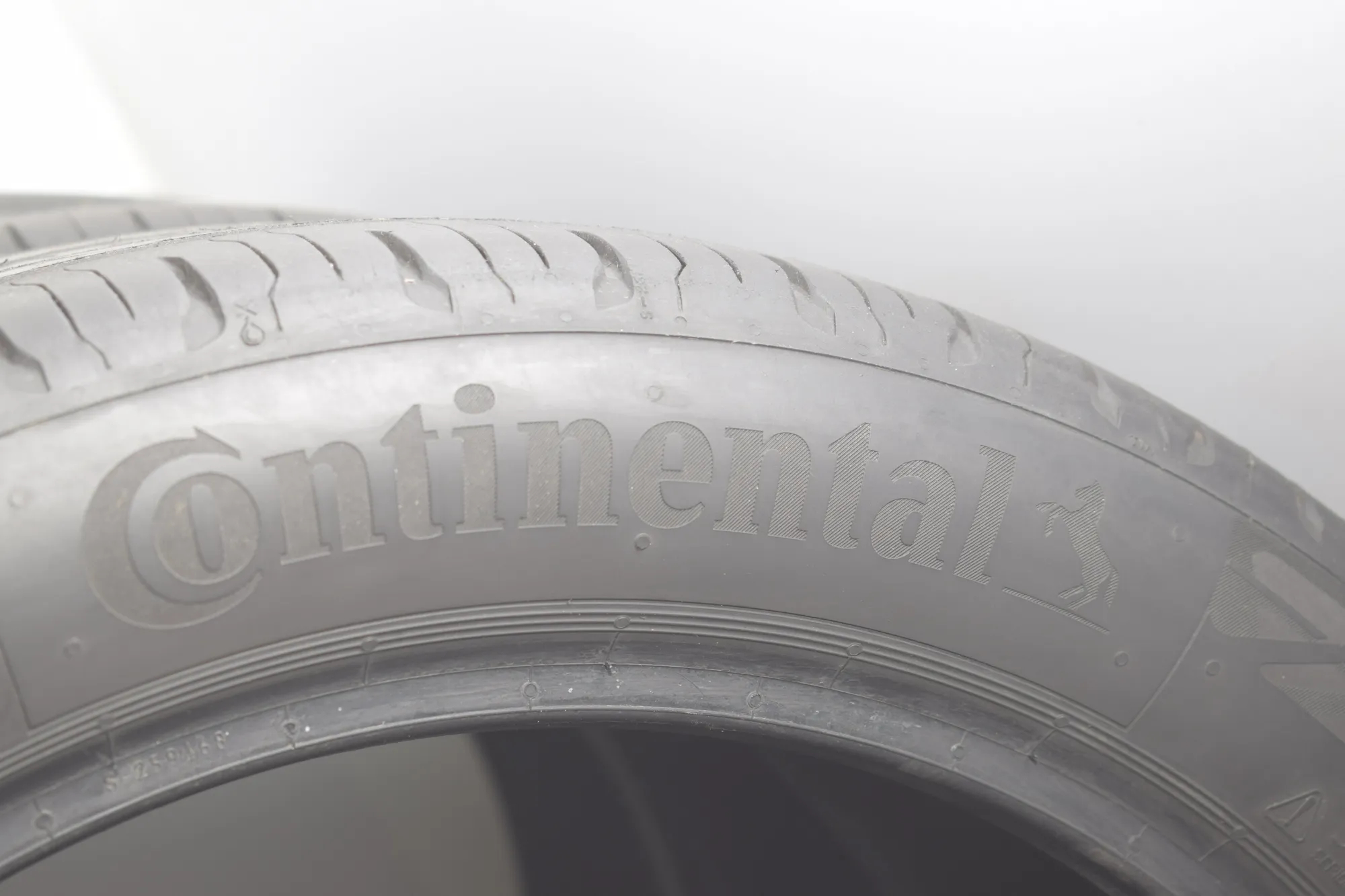 Tyre Kit · BMW 3 (G20, G28) BMW 3 (G20, G28) 3 (G20) 318 d 2020 – 7