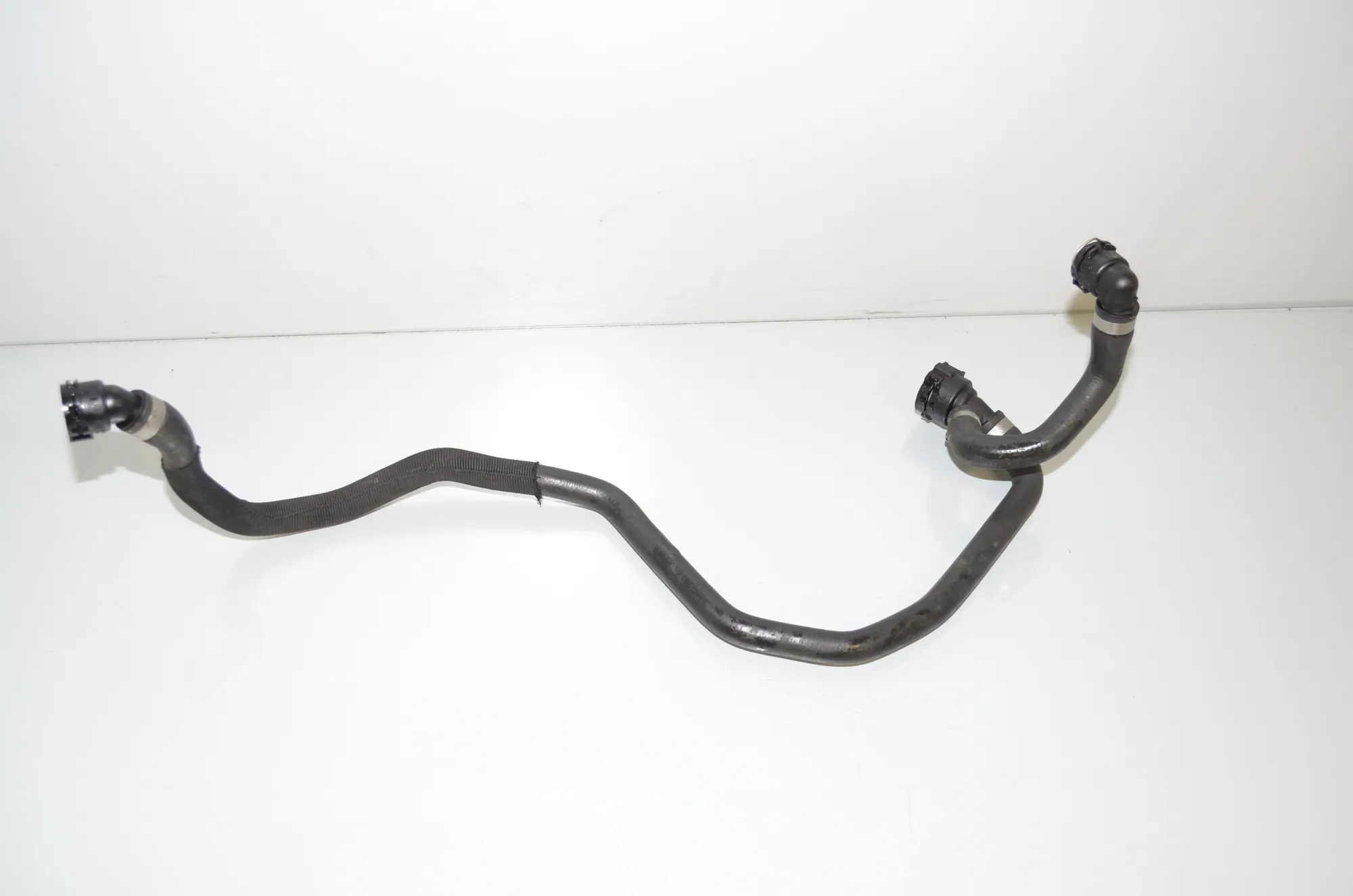 Coolant Hose Pipe – OEM 8512418 · BMW 5 Touring (F11) 535 d xDrive 2011 – 2