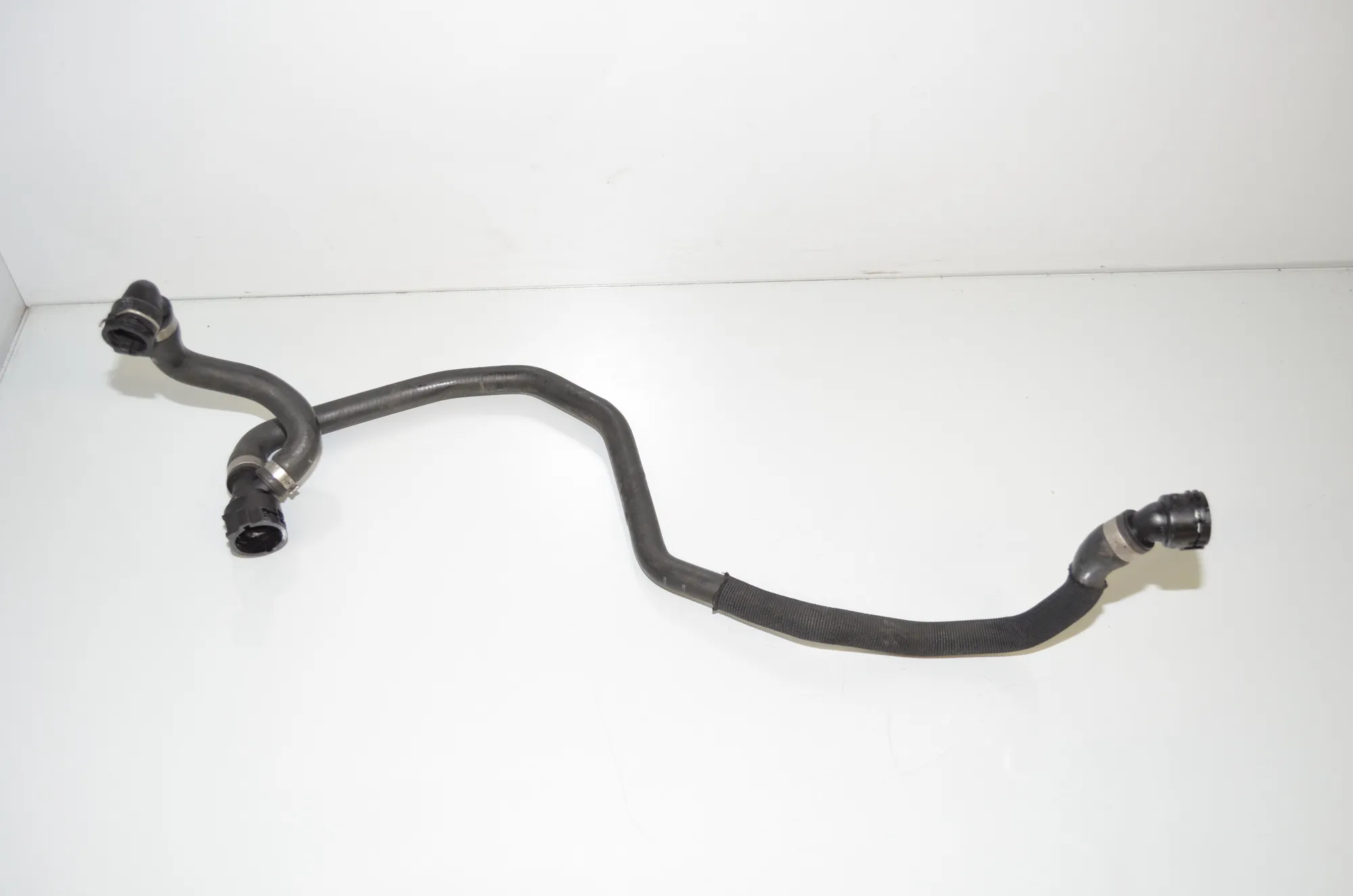 Coolant Hose Pipe – OEM 8512418 · BMW 5 Touring (F11) 535 d xDrive 2011