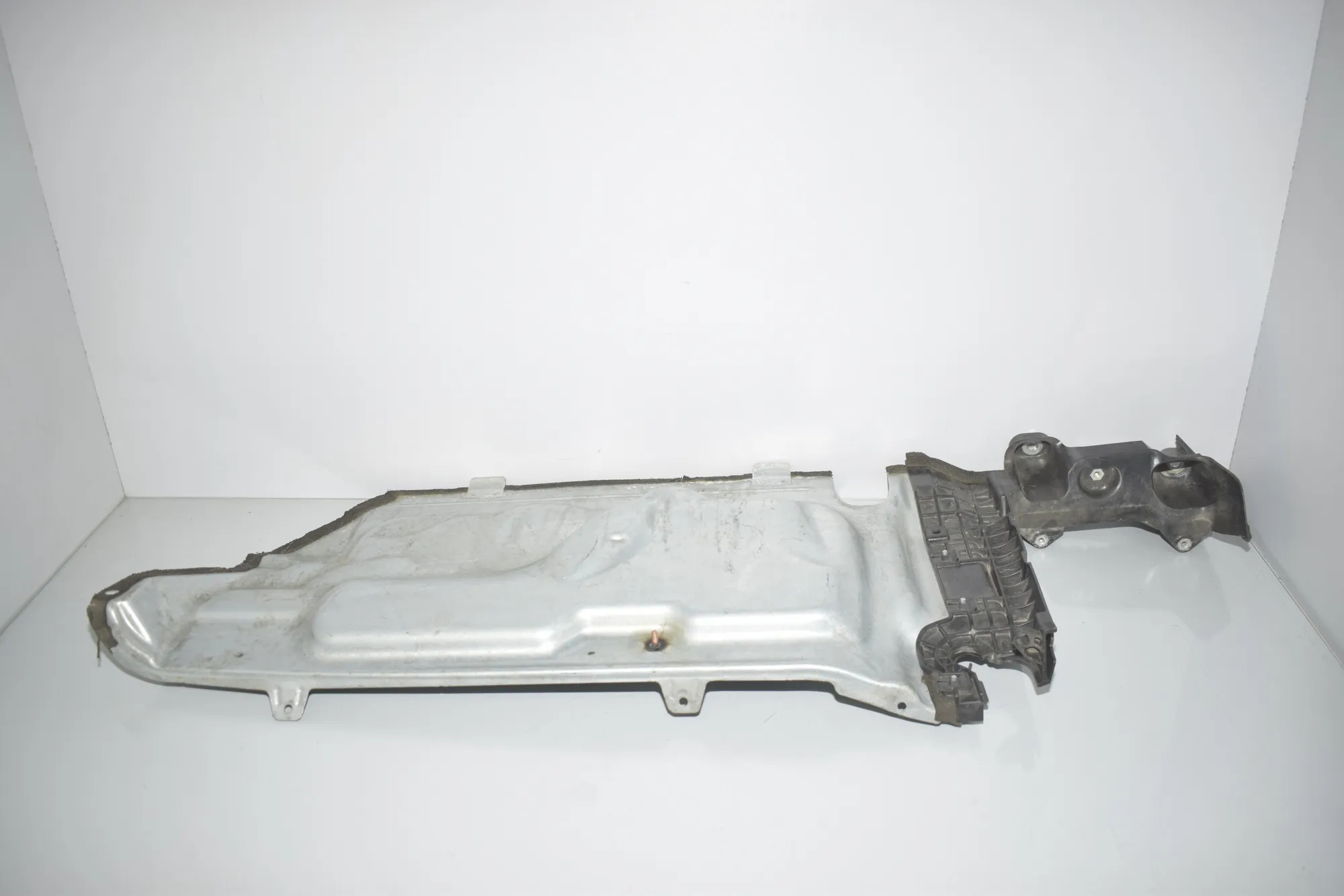 Other Body Parts – OEM 9N-10B738-312 · LAND ROVER RANGE ROVER SPORT (L320) 3.6 D 4x4 2008 – 2