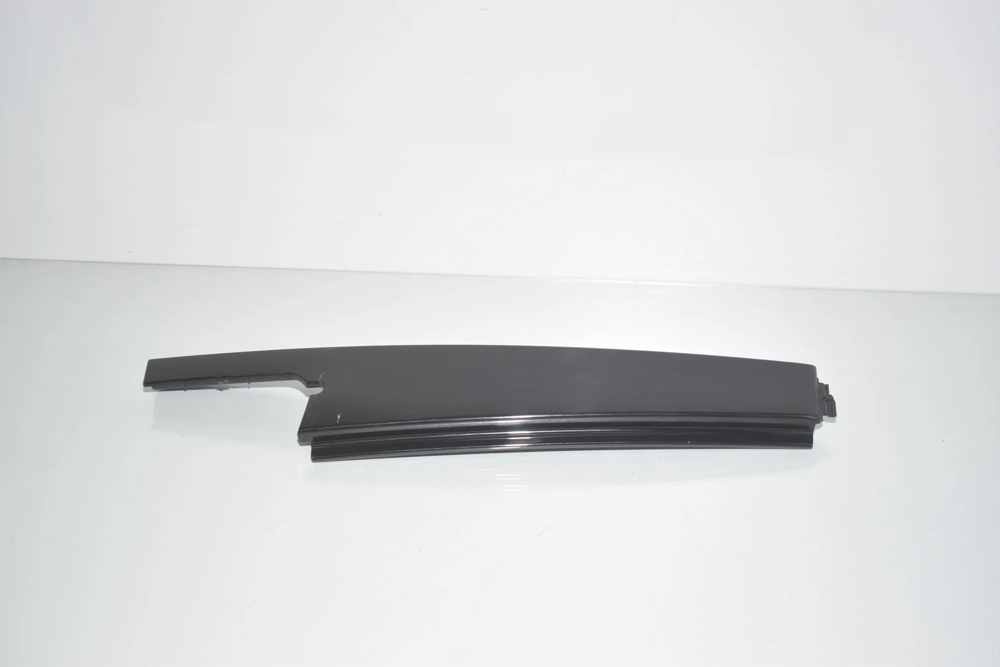 Rear Right Door Vertical Trim – OEM BJ32-255A80-AC · LAND ROVER RANGE ROVER SPORT (L320) 3.6 D 4x4 2008