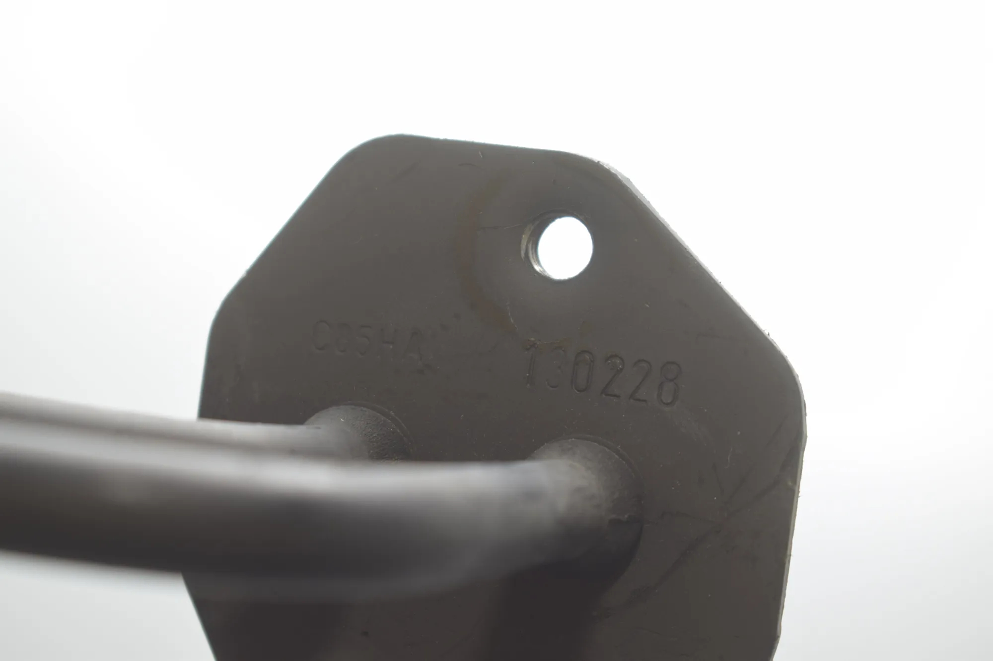 Bracket – OEM C85HA-130228 · LAND ROVER RANGE ROVER SPORT (L320) 3.6 D 4x4 2008 – 5